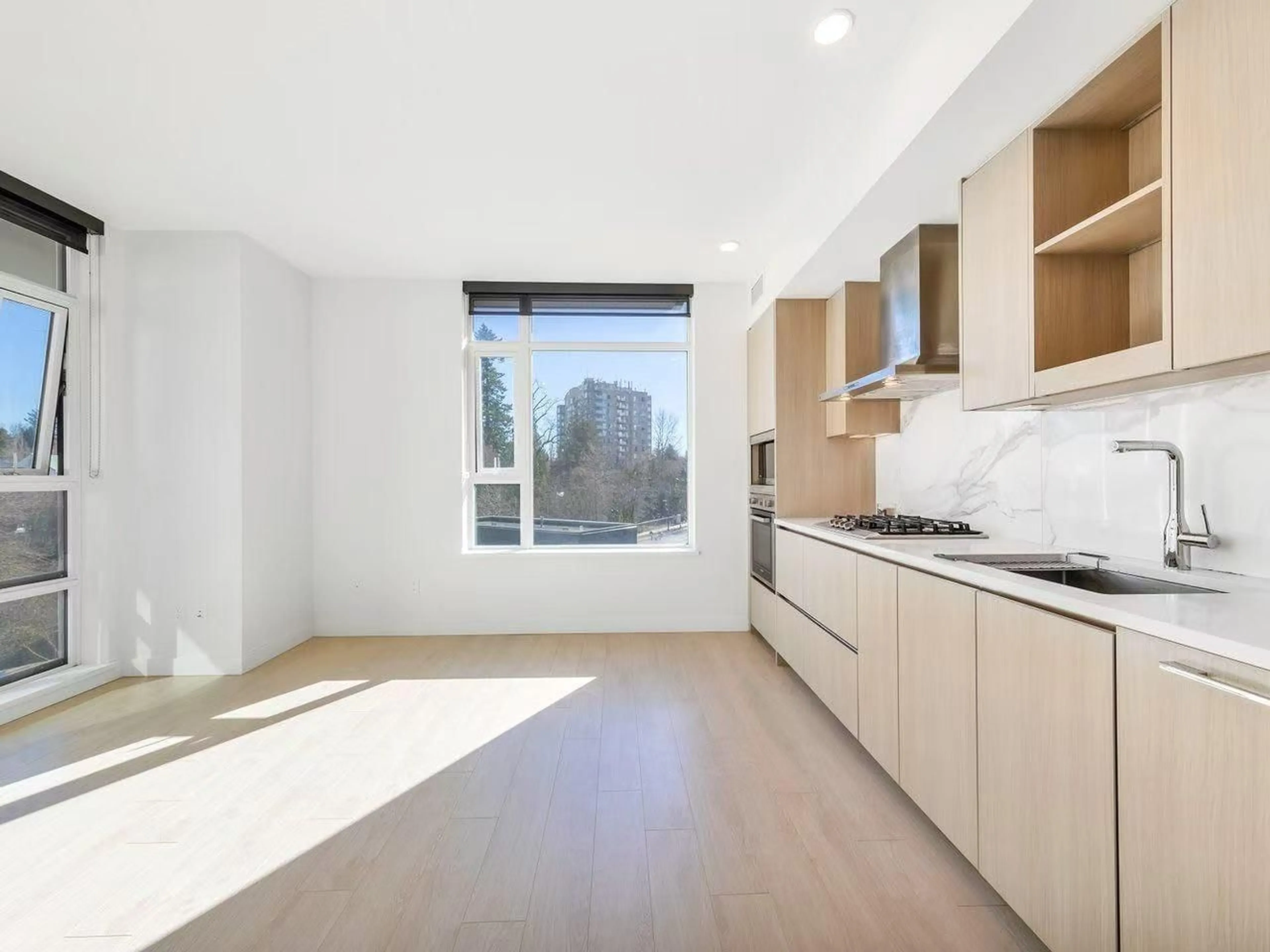 Open concept kitchen, unknown for 407 - 9887 WHALLEY, Surrey British Columbia V3T0P4