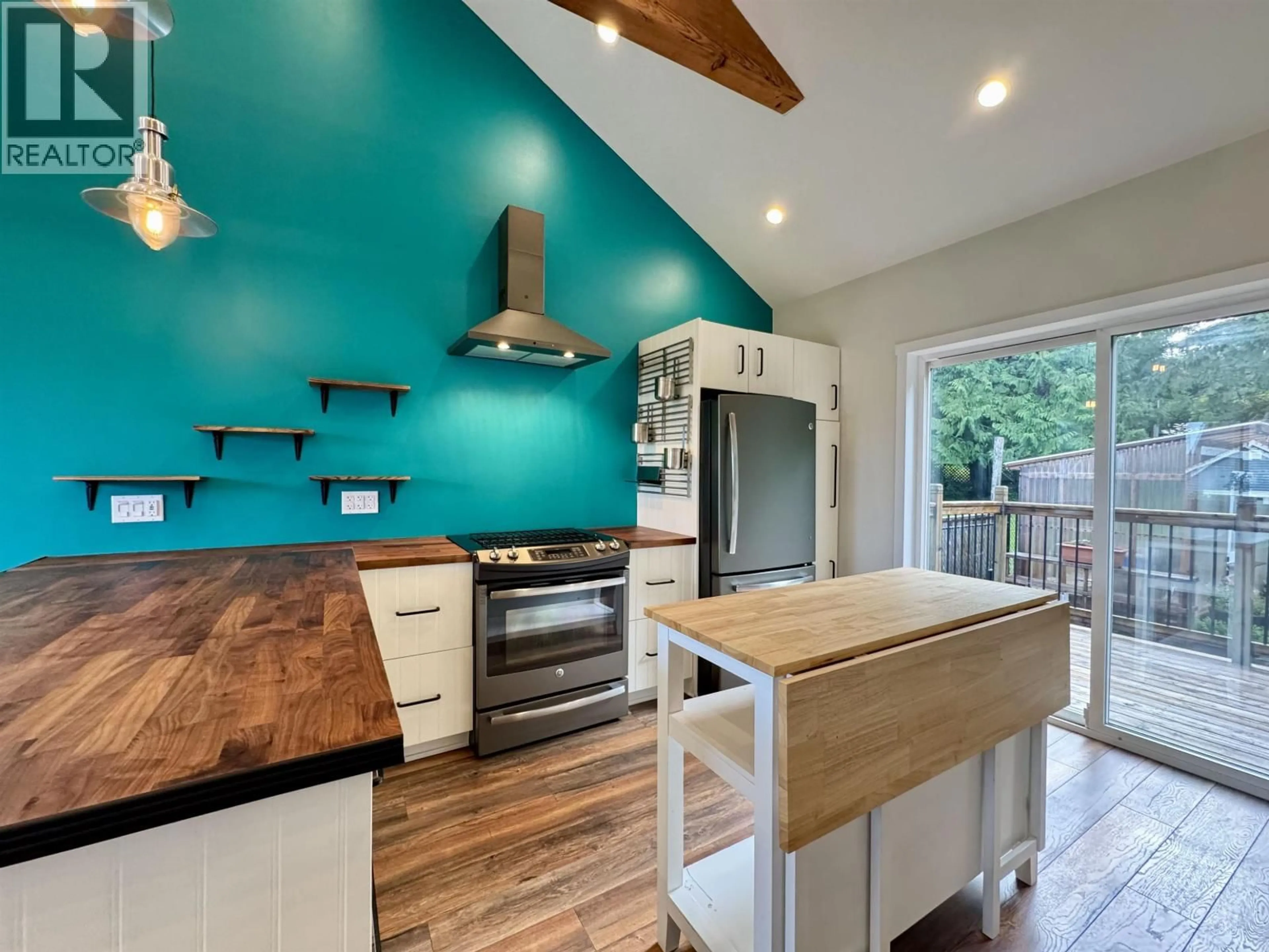 Contemporary kitchen, wood/laminate floor for 1400 OVERLOOK STREET, Prince Rupert British Columbia V8J2C8