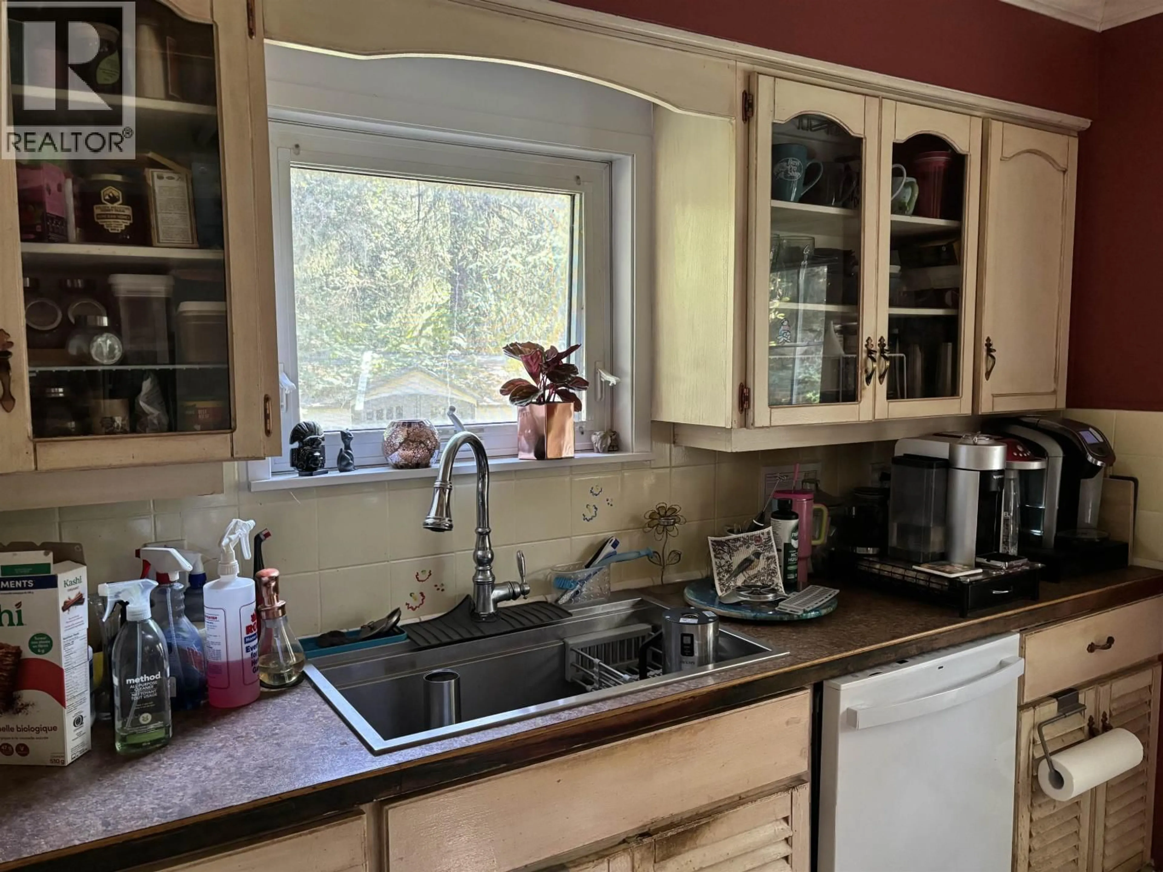 Standard kitchen, unknown for 27338 112 AVENUE, Maple Ridge British Columbia V2W1Y7