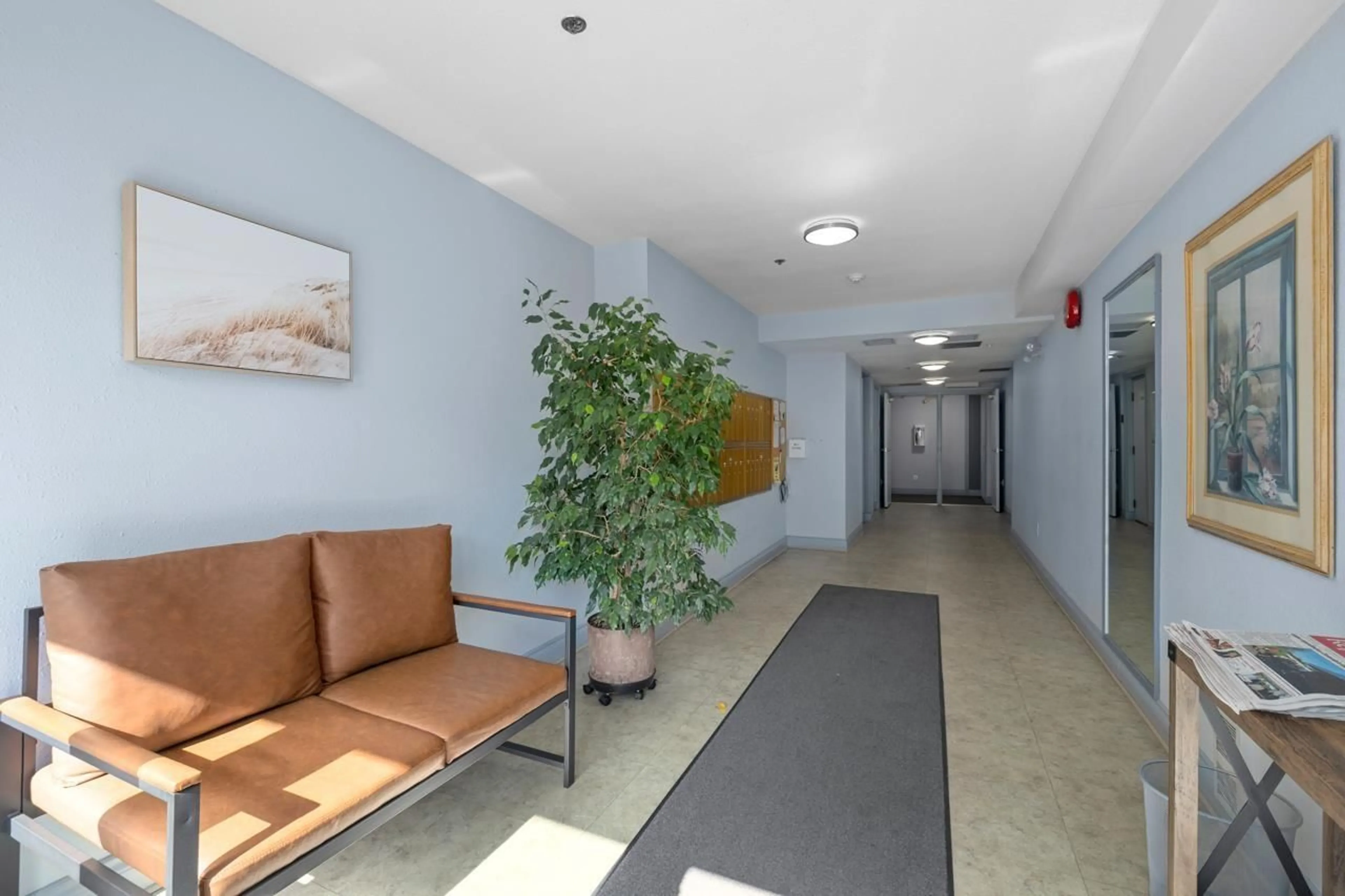 Indoor foyer for 107 - 5955 177B, Surrey British Columbia V3S4J7