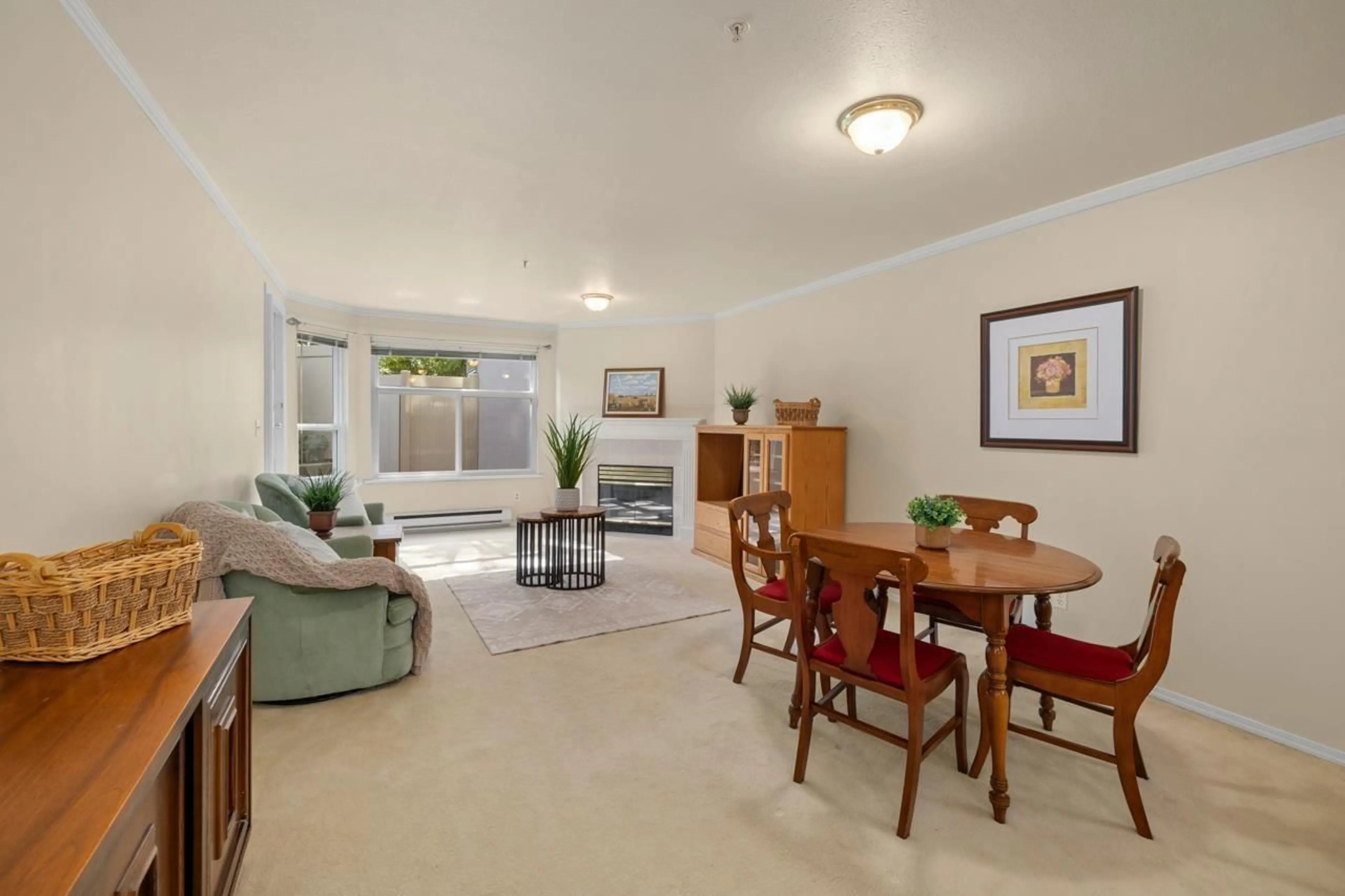 Living room with furniture, unknown for 107 - 5955 177B, Surrey British Columbia V3S4J7