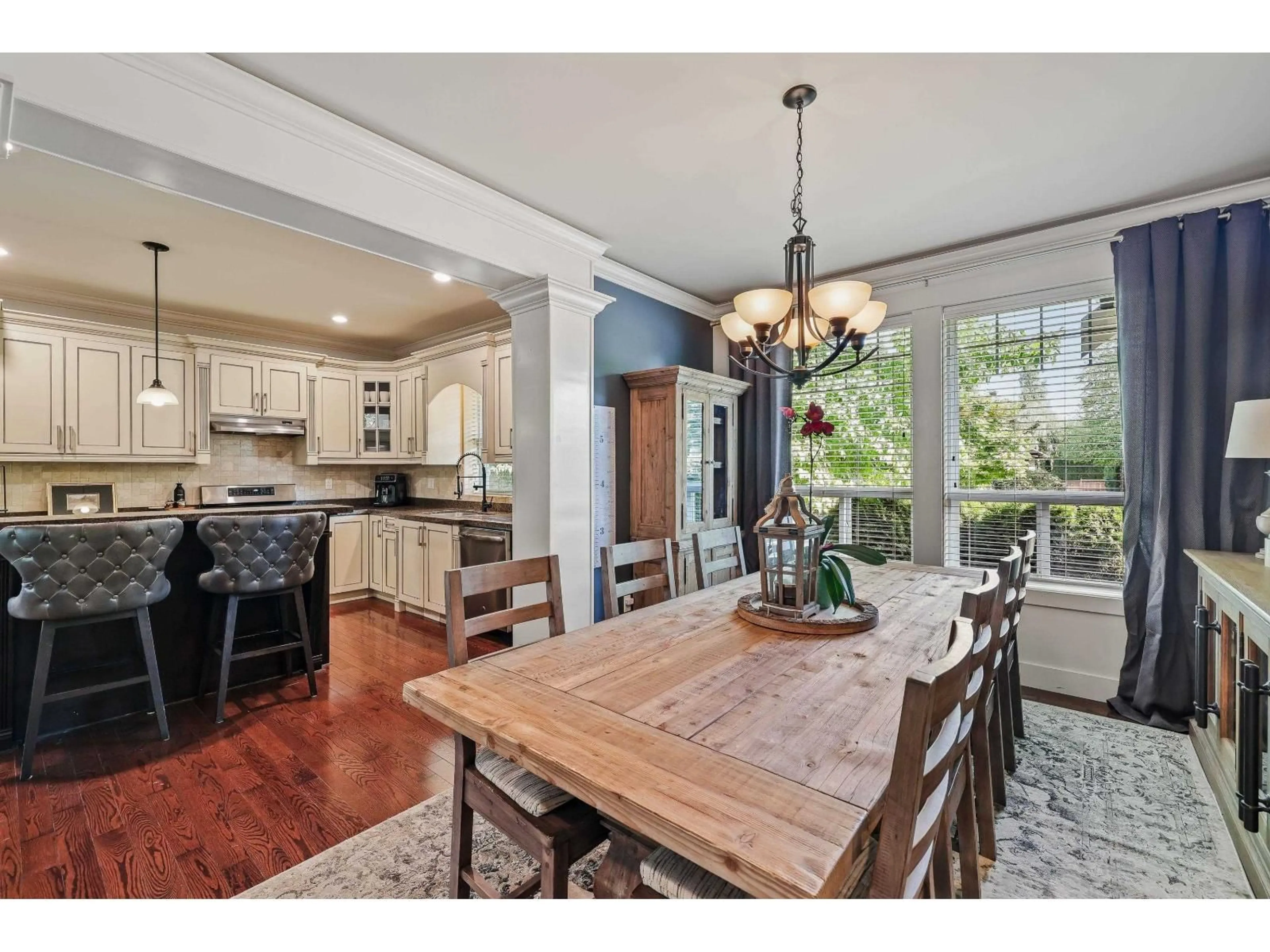 Open concept kitchen, unknown for 5017 223, Langley British Columbia V2Y2V4