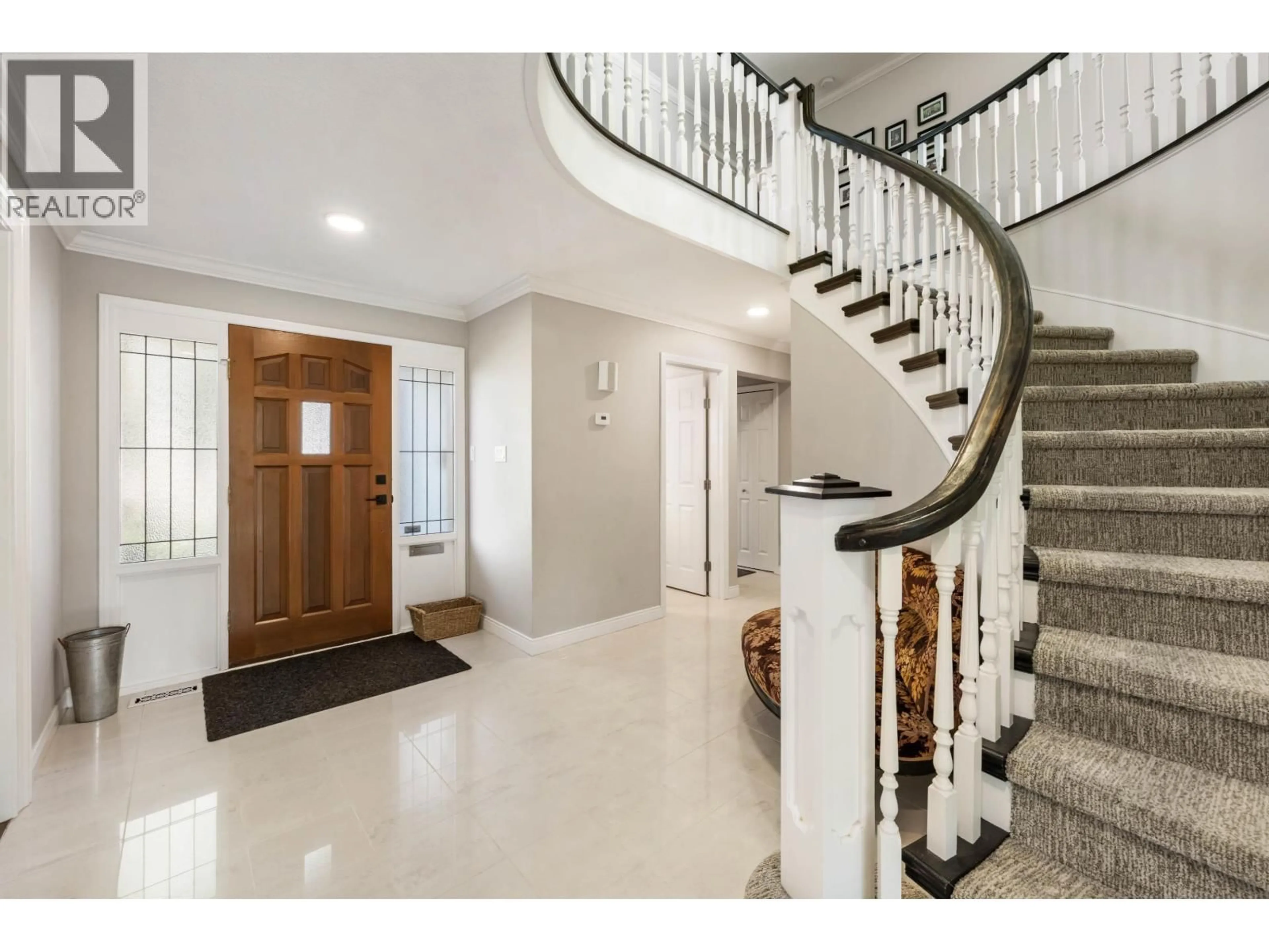 Indoor entryway for 5796 GOLDENROD CRESCENT, Delta British Columbia V4L2H6