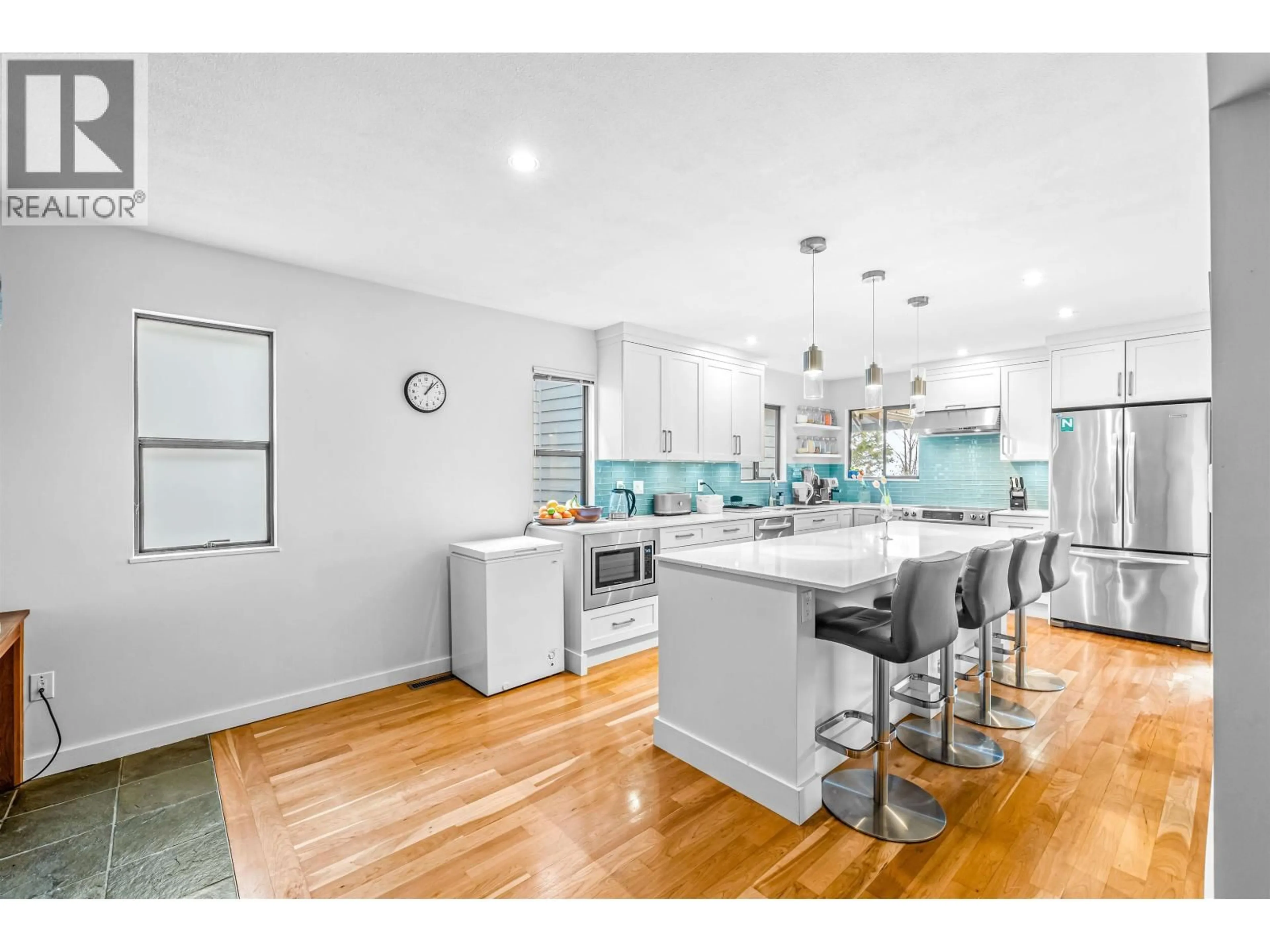 Open concept kitchen, unknown for 5709 OWL COURT, North Vancouver British Columbia V7R4V1