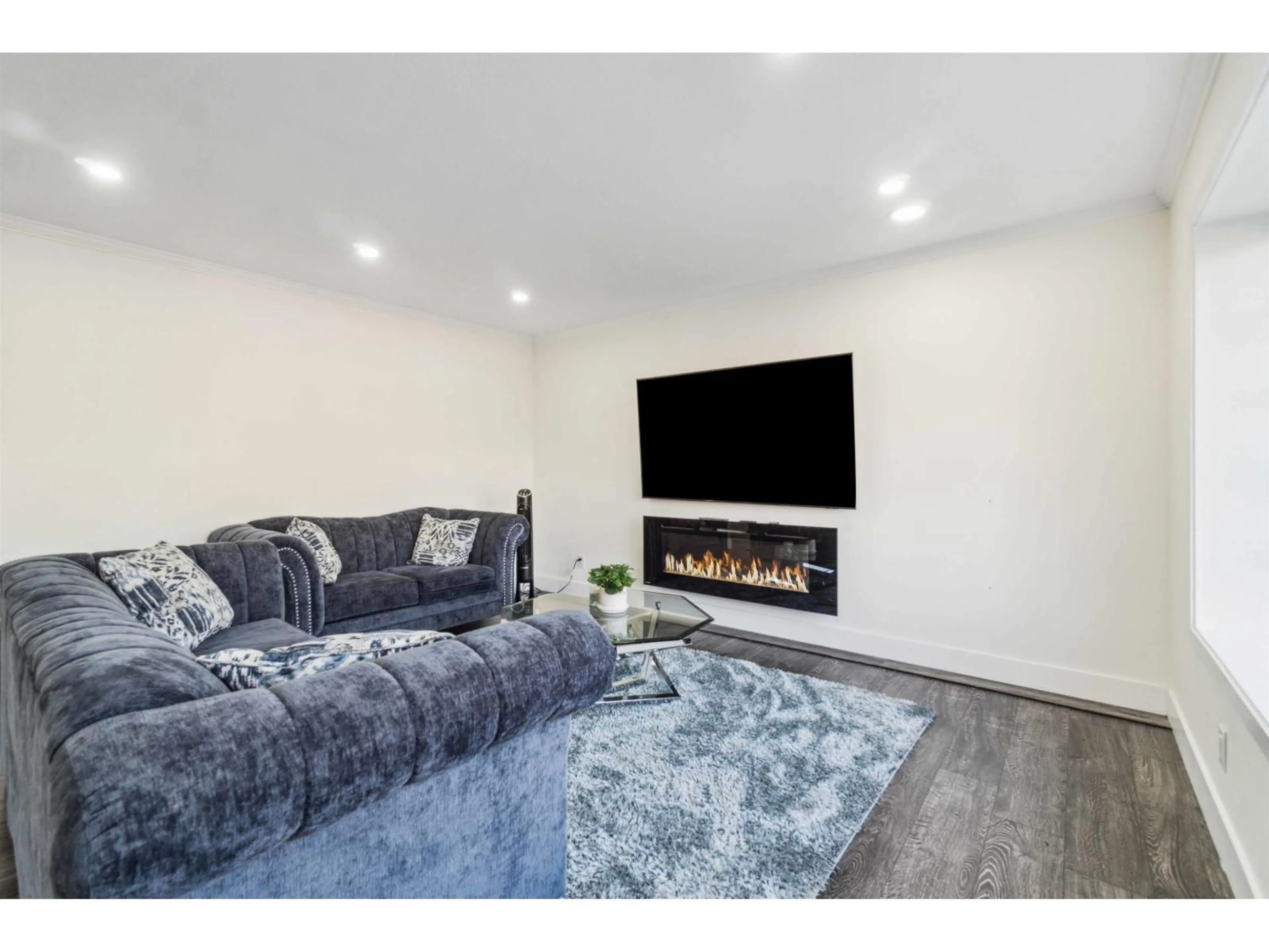 Unknown for 15598 ROPER, White Rock British Columbia V4B2G5