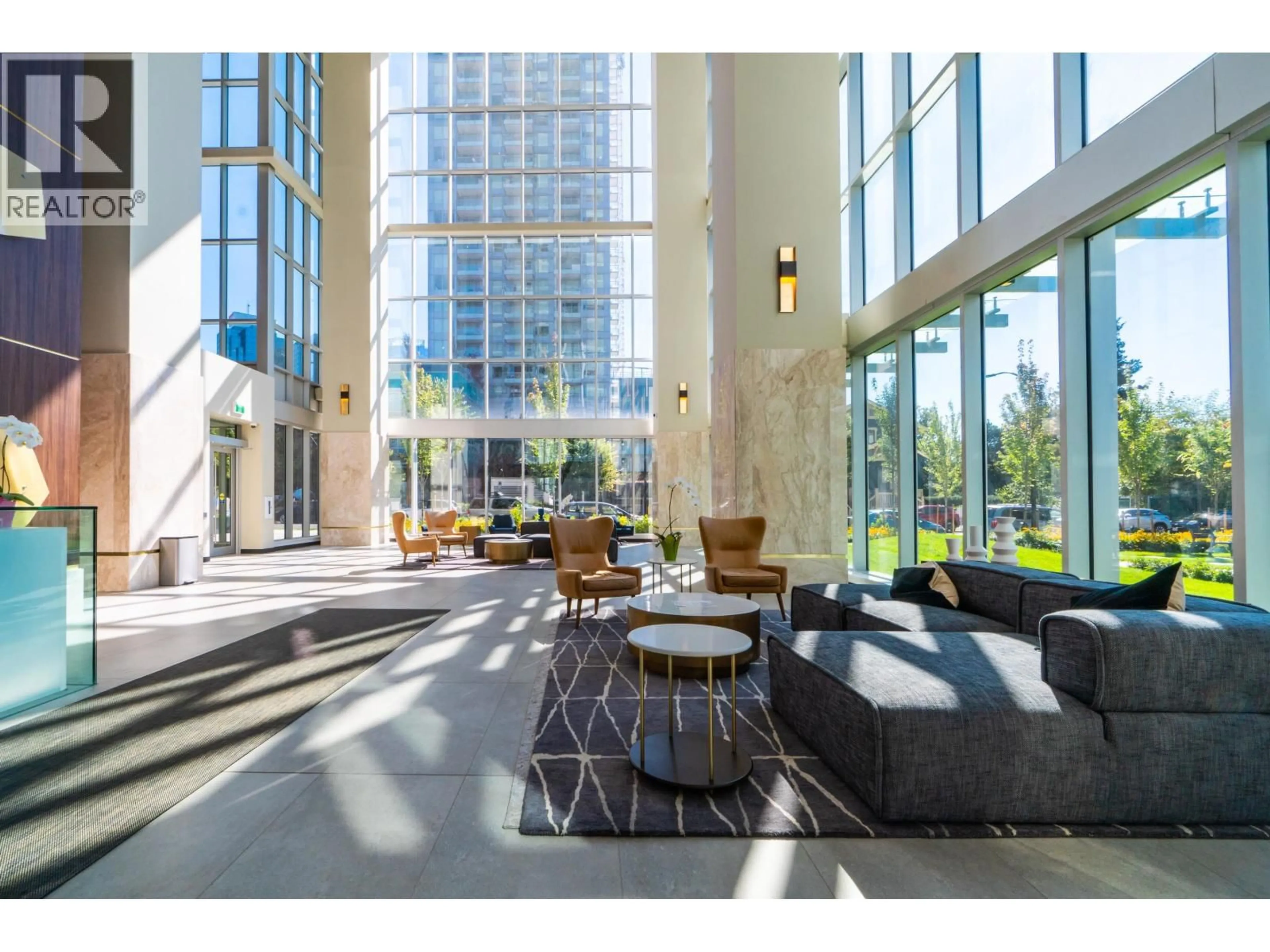 Indoor foyer for 3703 - 6383 MCKAY AVENUE, Burnaby British Columbia V5H0H8