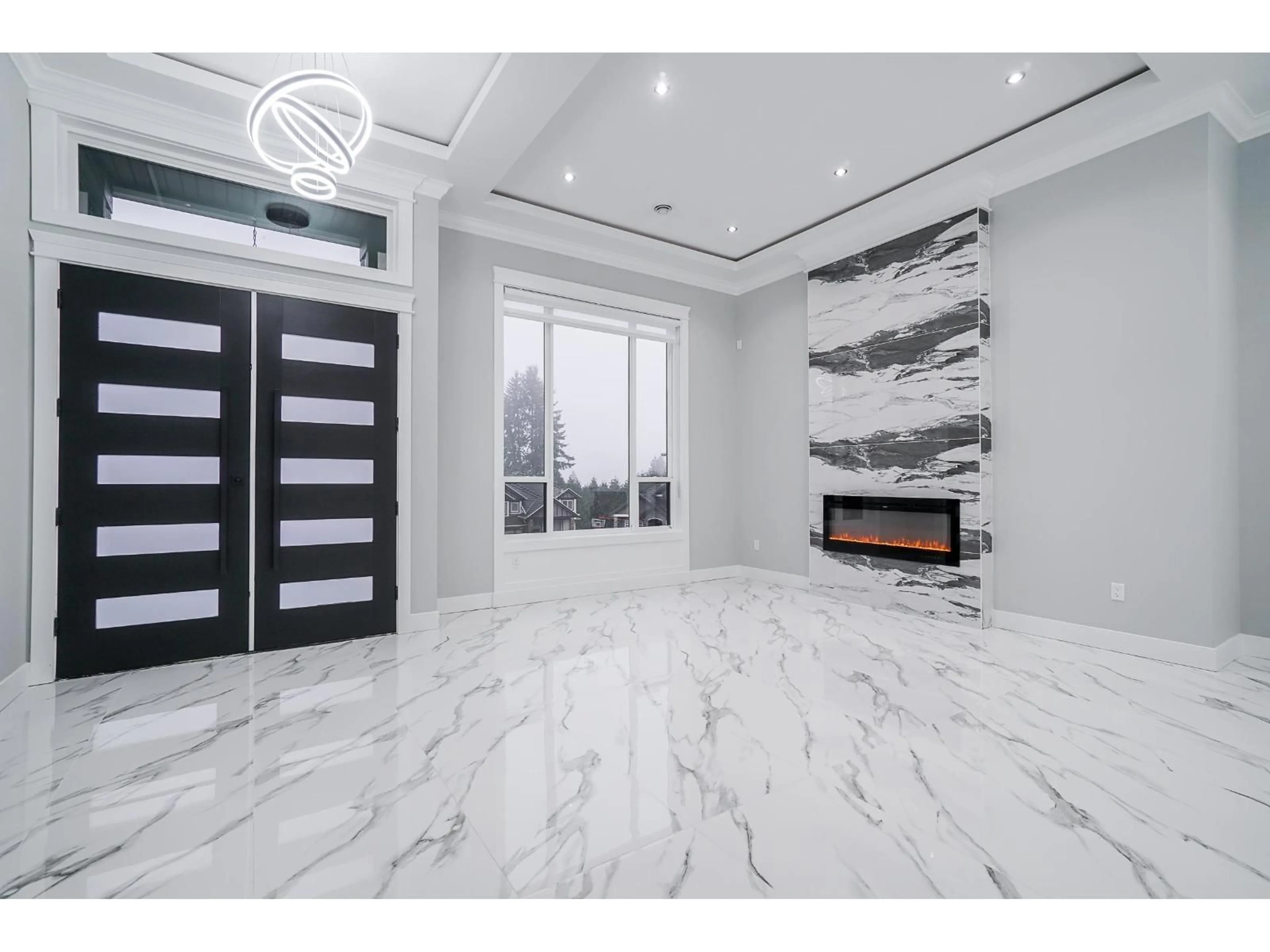 Indoor entryway for 14220 114, Surrey British Columbia V3R5H3