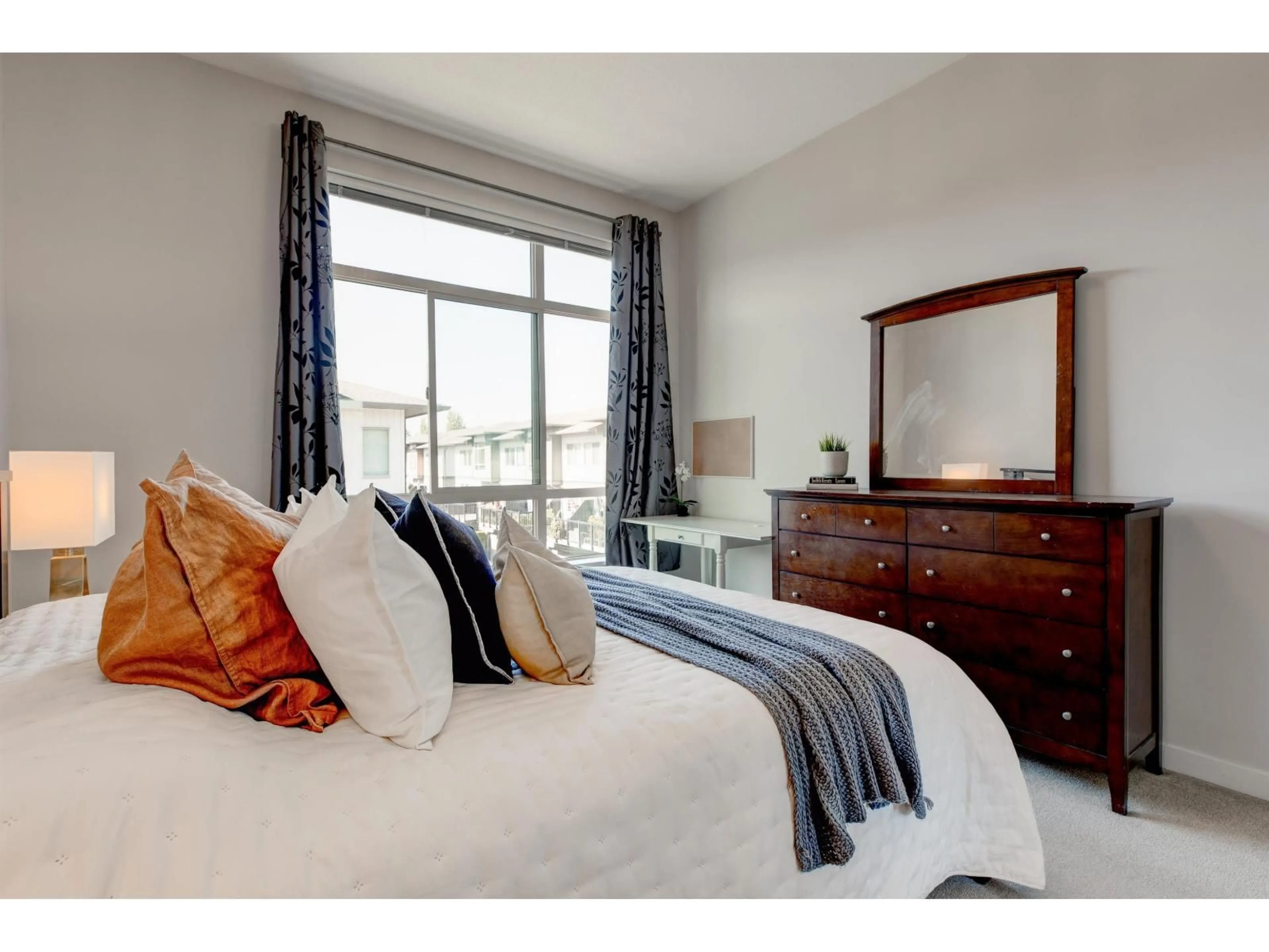 Bedroom with bed, unknown for 87 - 8473 163, Surrey British Columbia V4N6M7
