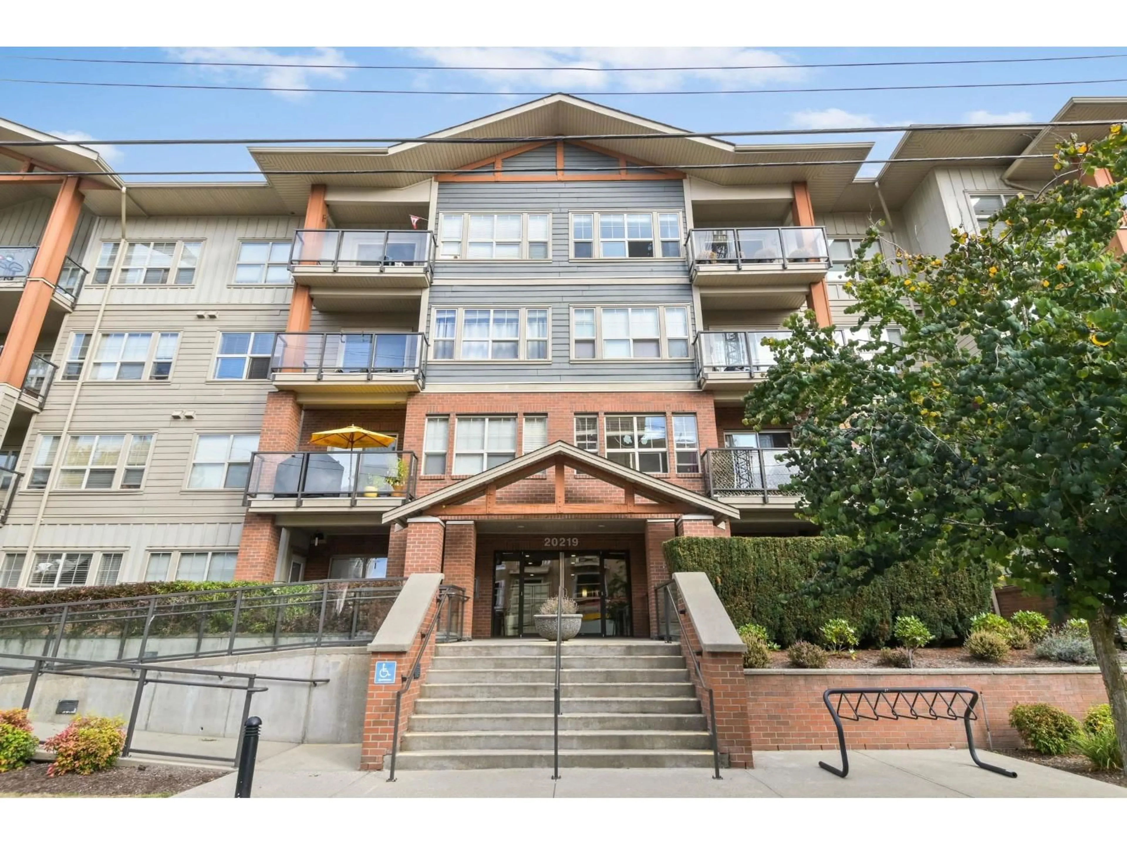Unknown for 403 - 20219 54A, Langley British Columbia V3A0C7