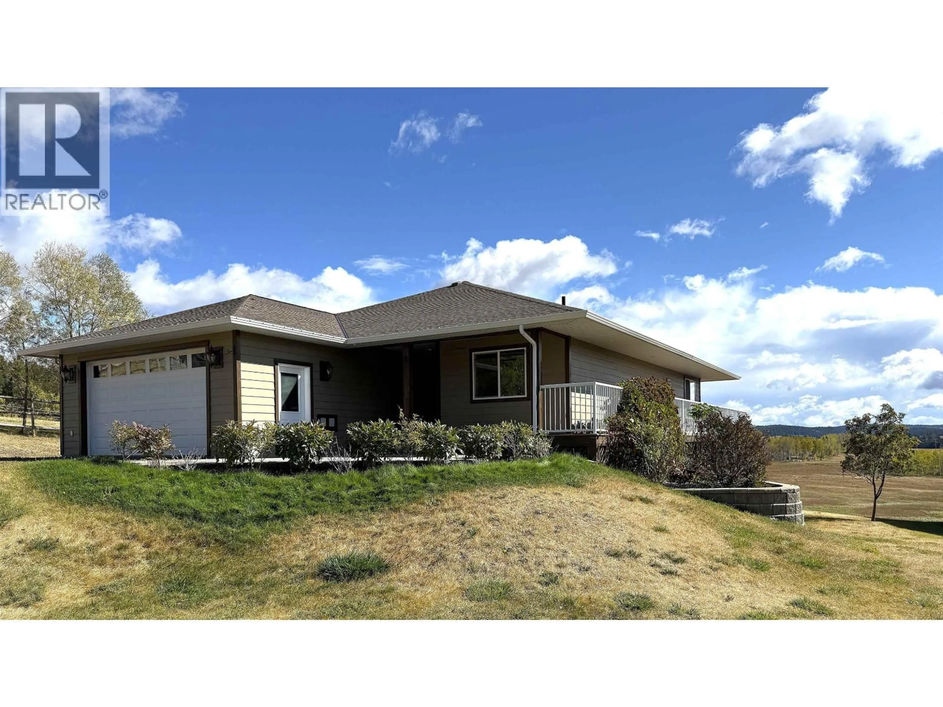Home with vinyl exterior material, unknown for 5072 BLOCK DRIVE, 108 Mile Ranch British Columbia V0K2Z0
