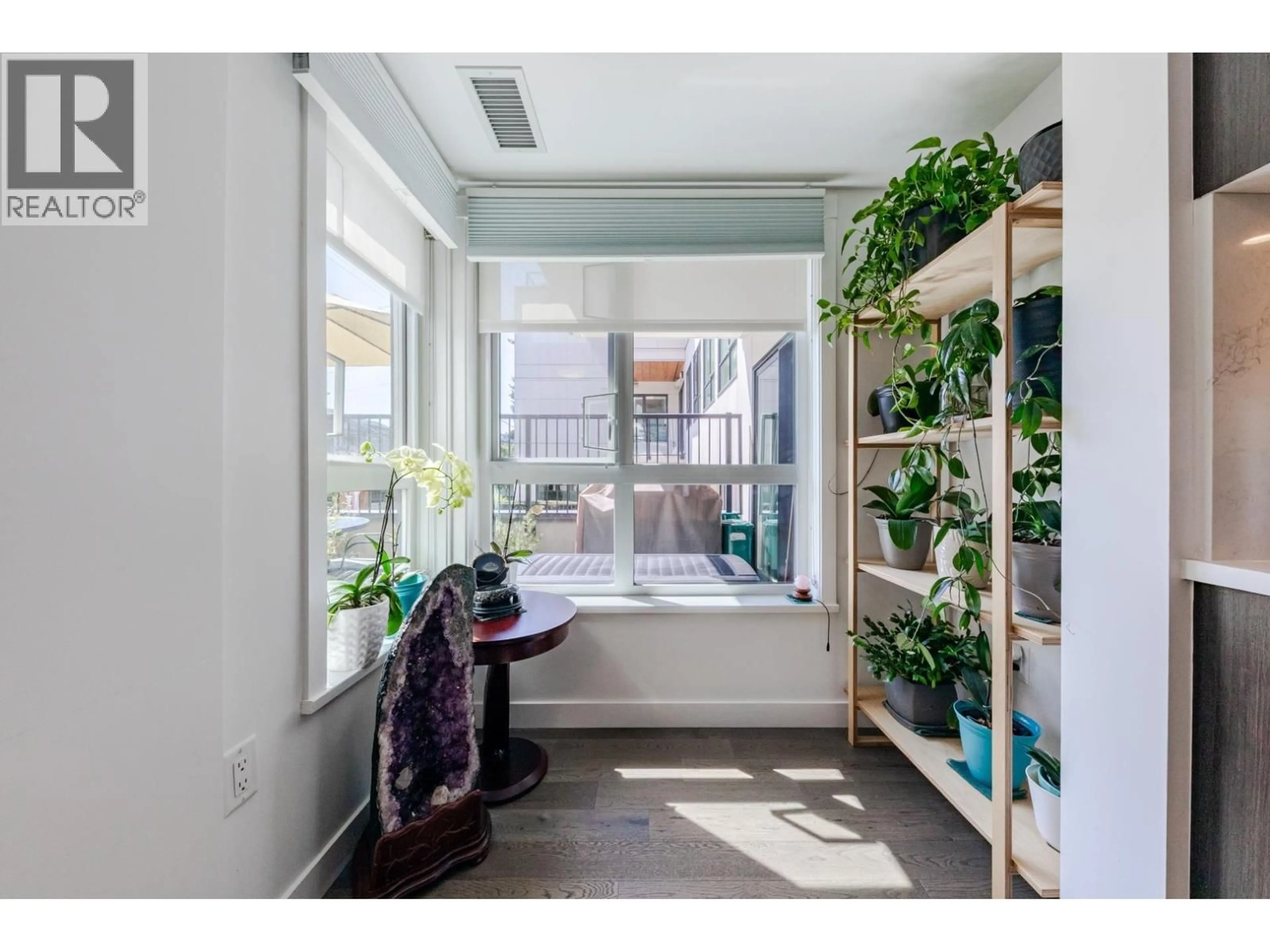 Indoor entryway for 104 - 7828 GRANVILLE STREET, Vancouver British Columbia V6P4Z2