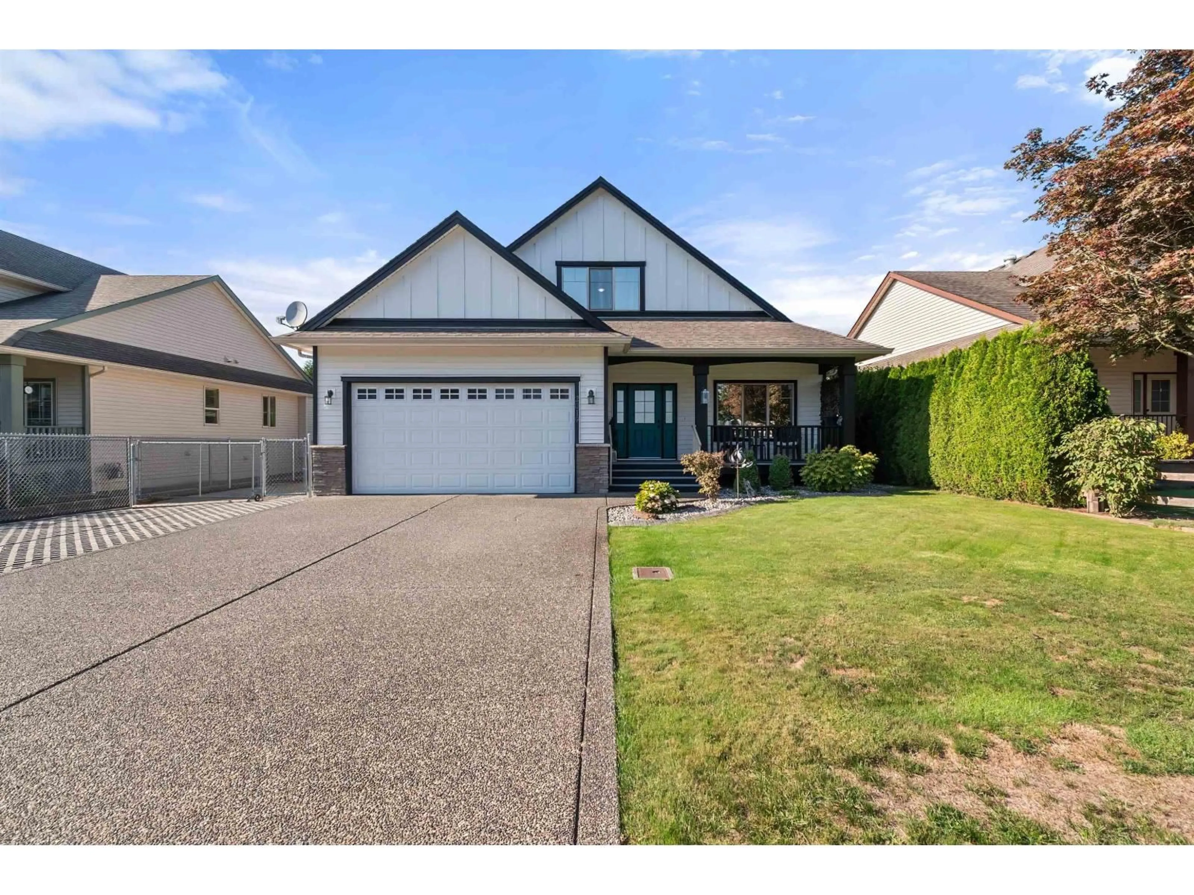 Home with vinyl exterior material, street for 2019 ABERDEEN DRIVE, Agassiz British Columbia V0M1A1