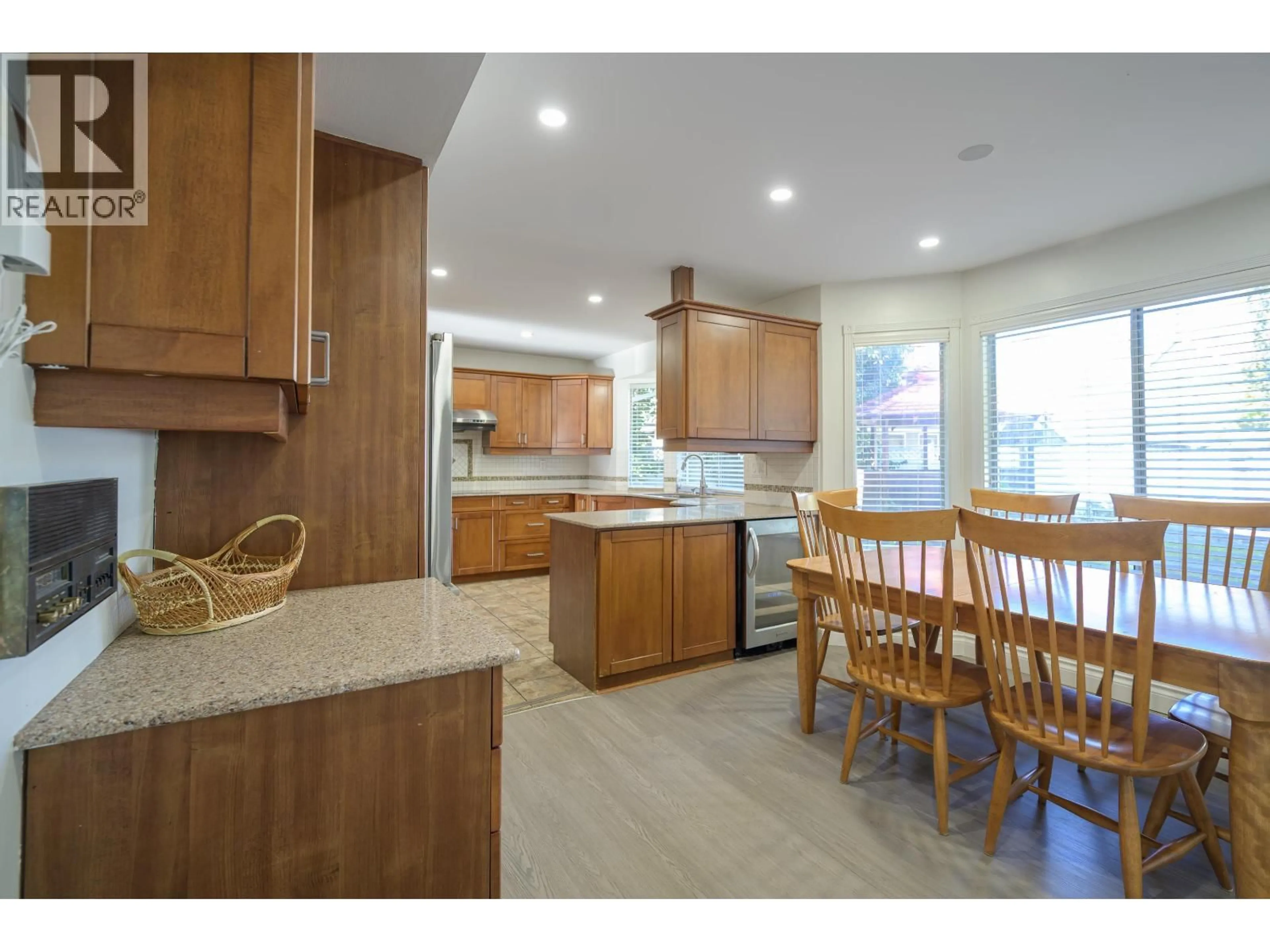 Open concept kitchen, unknown for 4430 50A STREET, Delta British Columbia V4K4M1