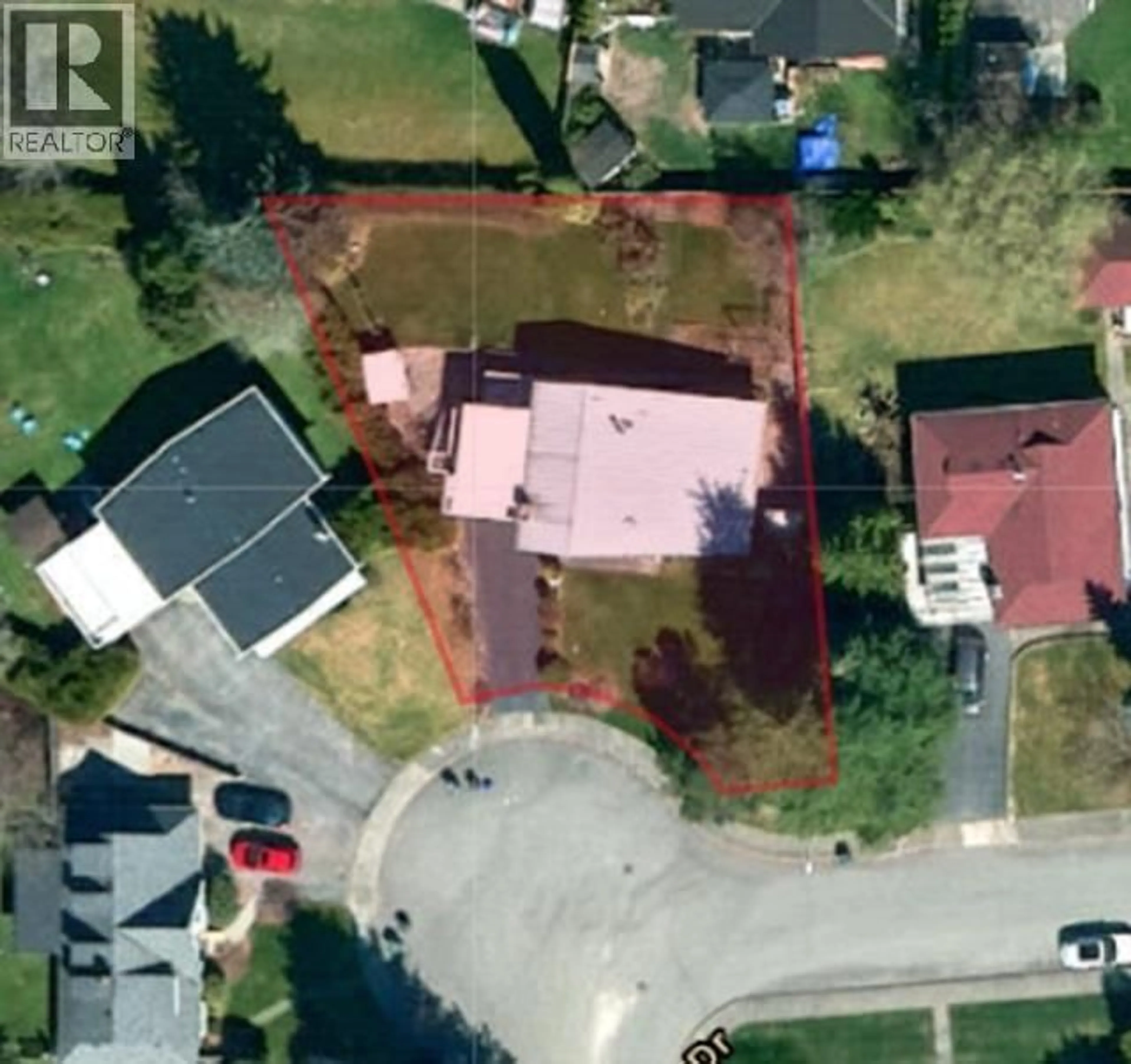 A pic from outside/outdoor area/front of a property/back of a property/a pic from drone, street for 3345 CARDINAL DRIVE, Burnaby British Columbia V5A2T7