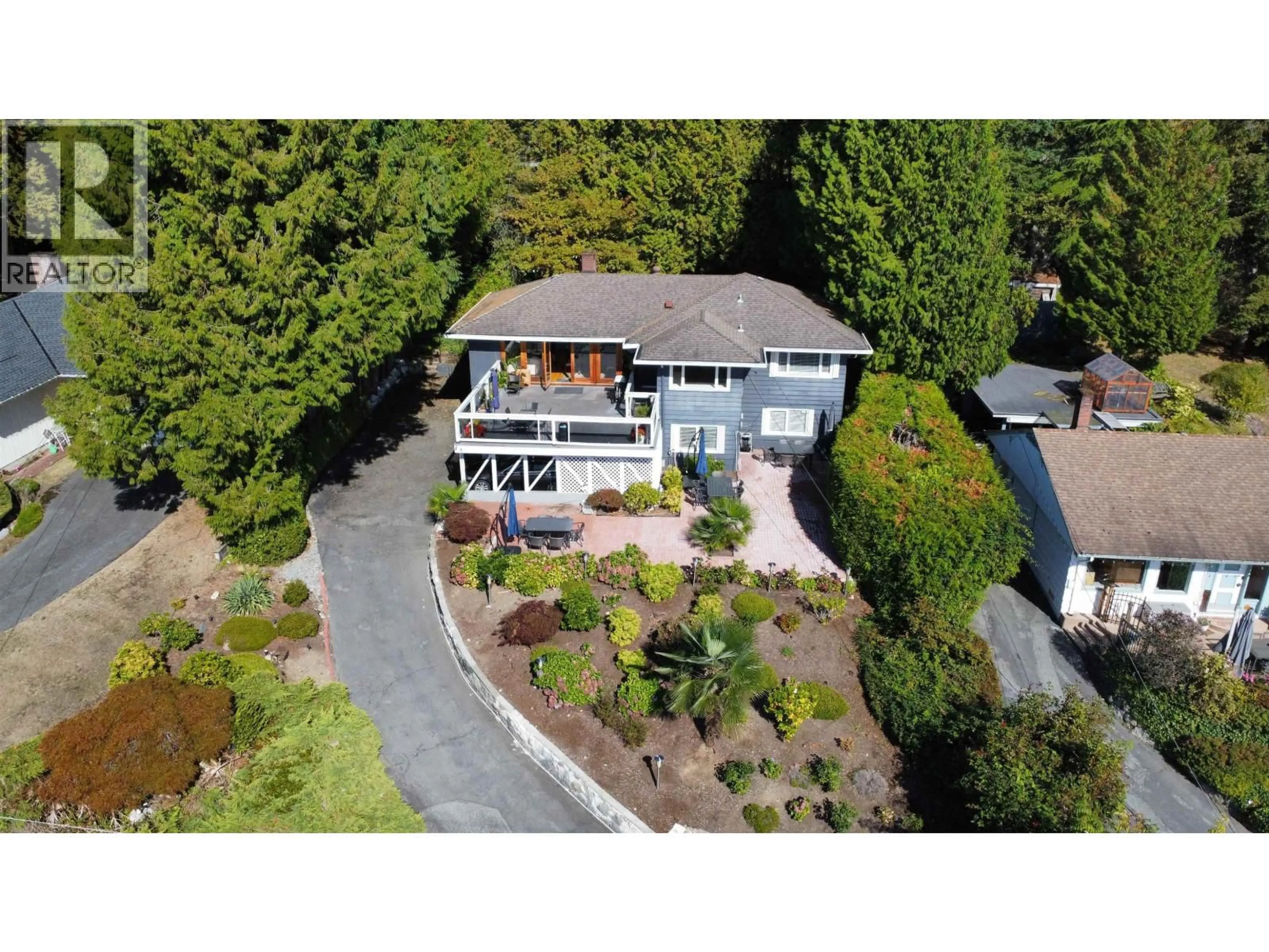 A pic from outside/outdoor area/front of a property/back of a property/a pic from drone, unknown for 1249 NEPAL CRESCENT, West Vancouver British Columbia V7T2H4