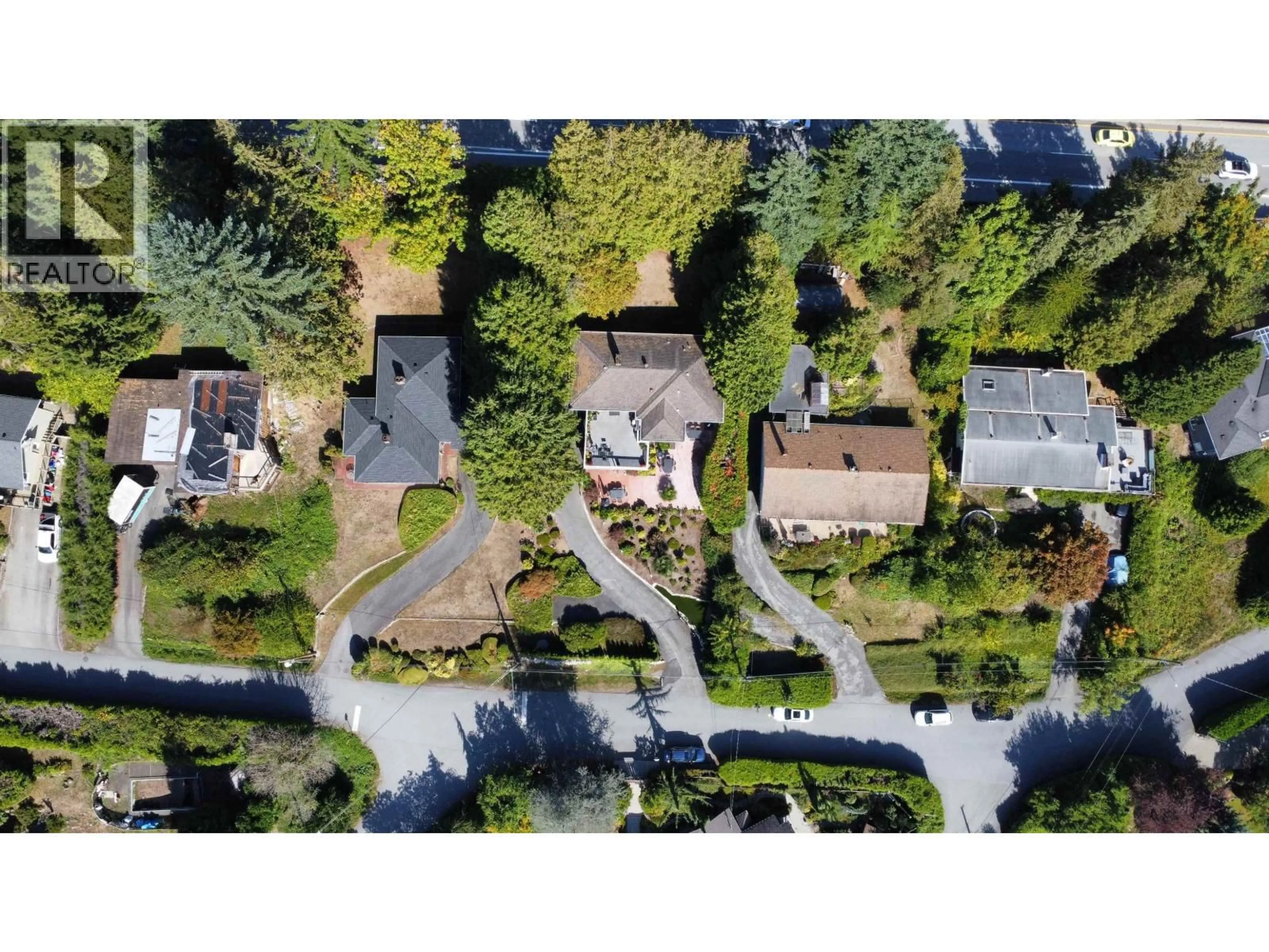 A pic from outside/outdoor area/front of a property/back of a property/a pic from drone, street for 1249 NEPAL CRESCENT, West Vancouver British Columbia V7T2H4