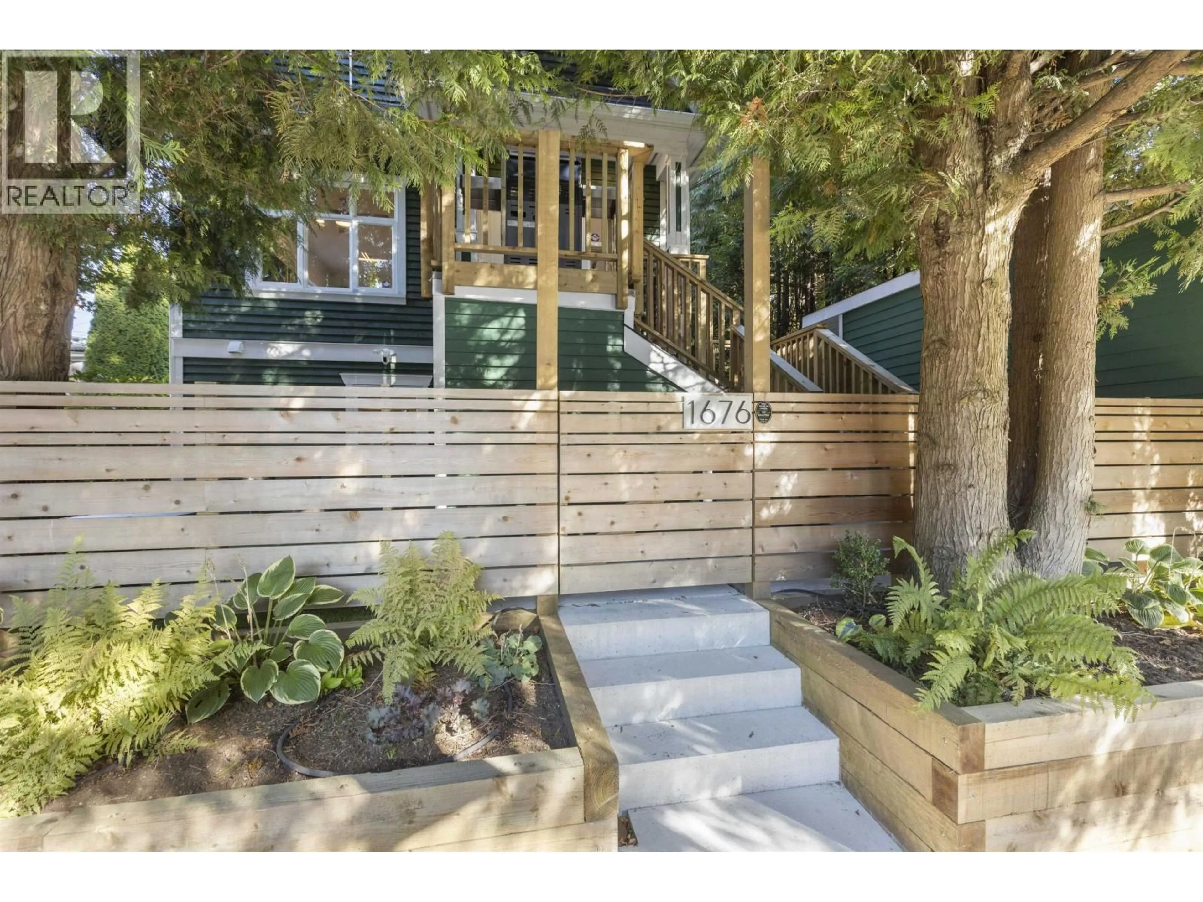 Unknown for 1676 VICTORIA DRIVE, Vancouver British Columbia V5L4H3