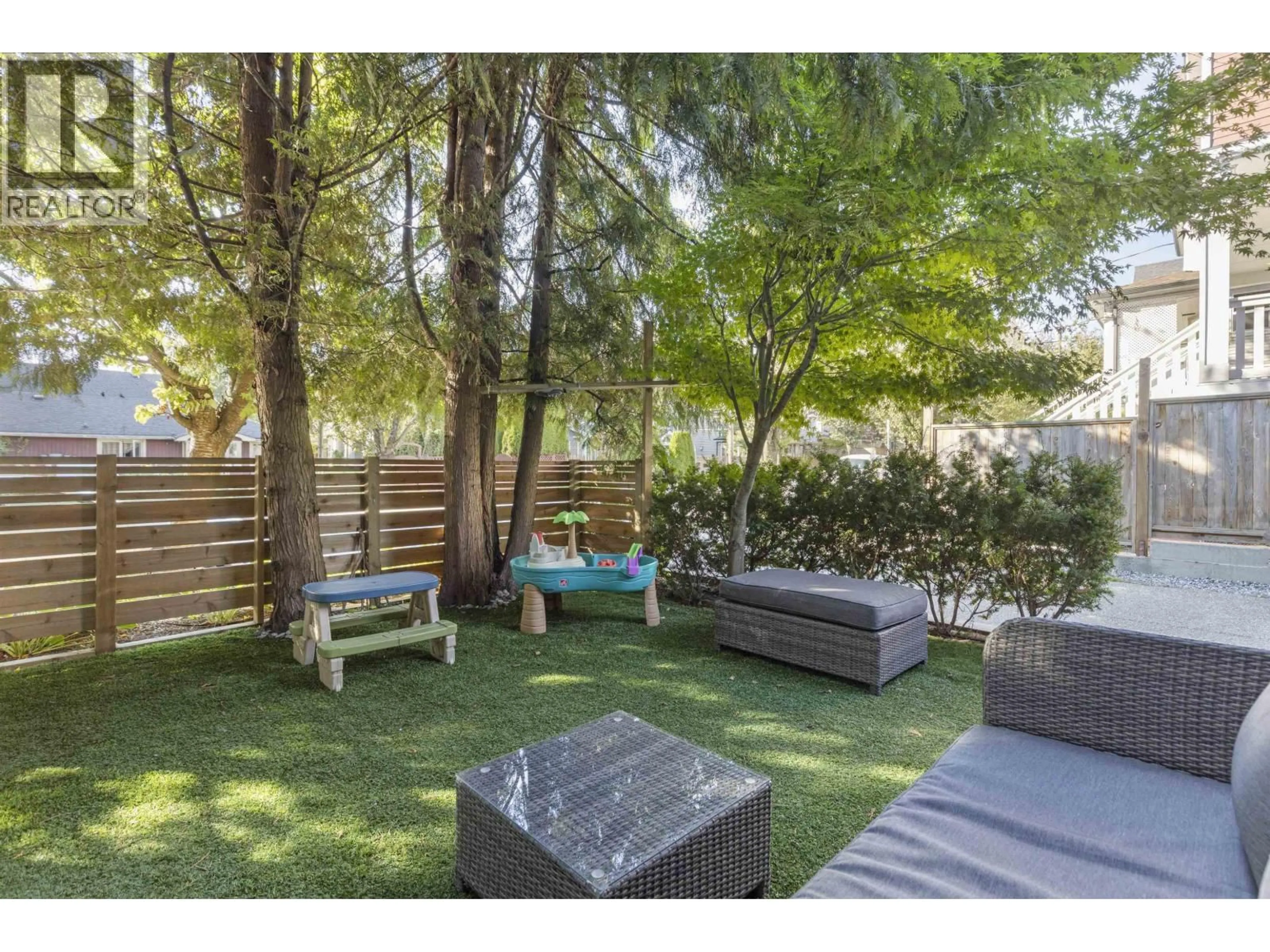 Patio, unknown for 1676 VICTORIA DRIVE, Vancouver British Columbia V5L4H3