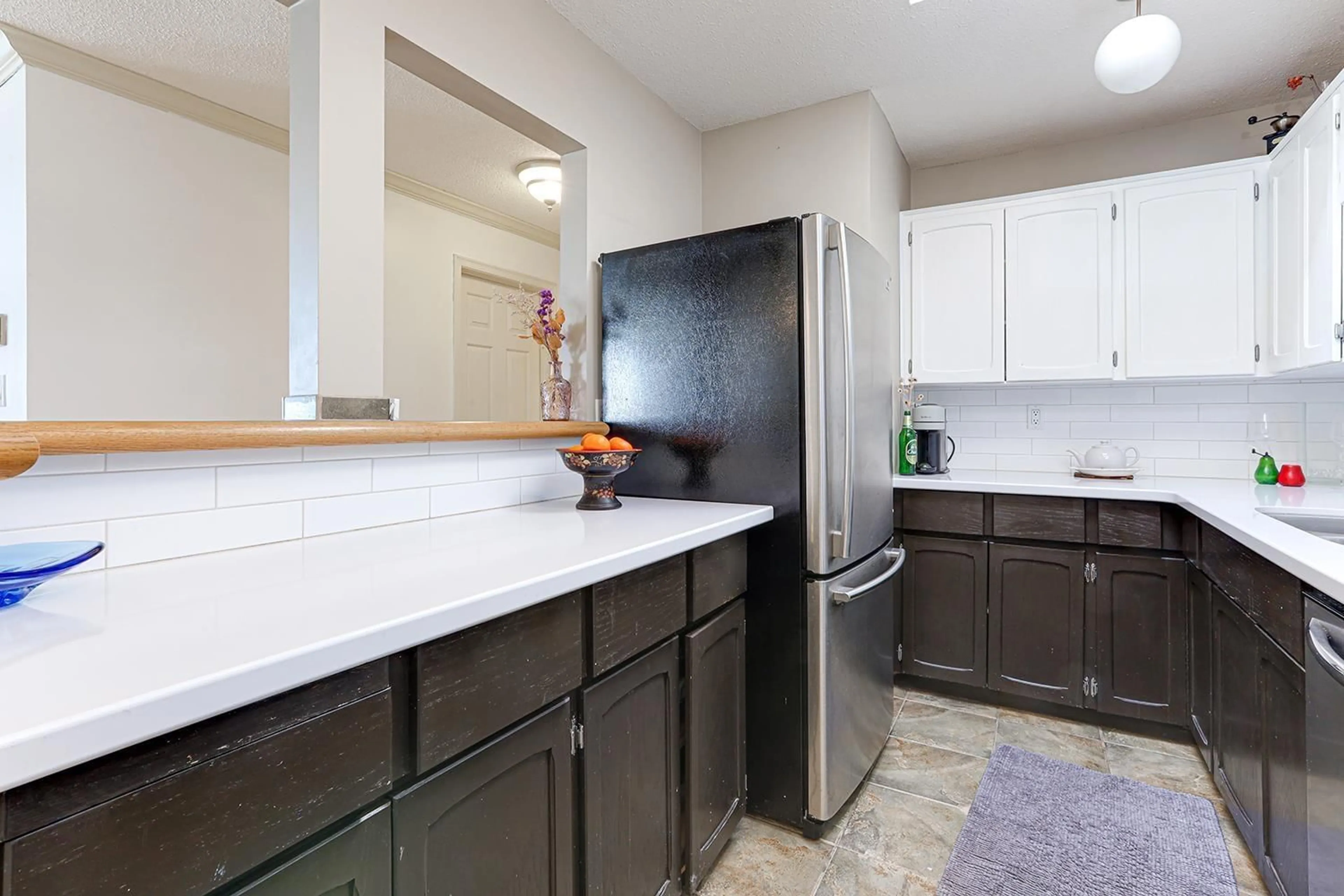 Standard kitchen, ceramic/tile floor for 301 - 1354 WINTER, White Rock British Columbia V4B3Y1