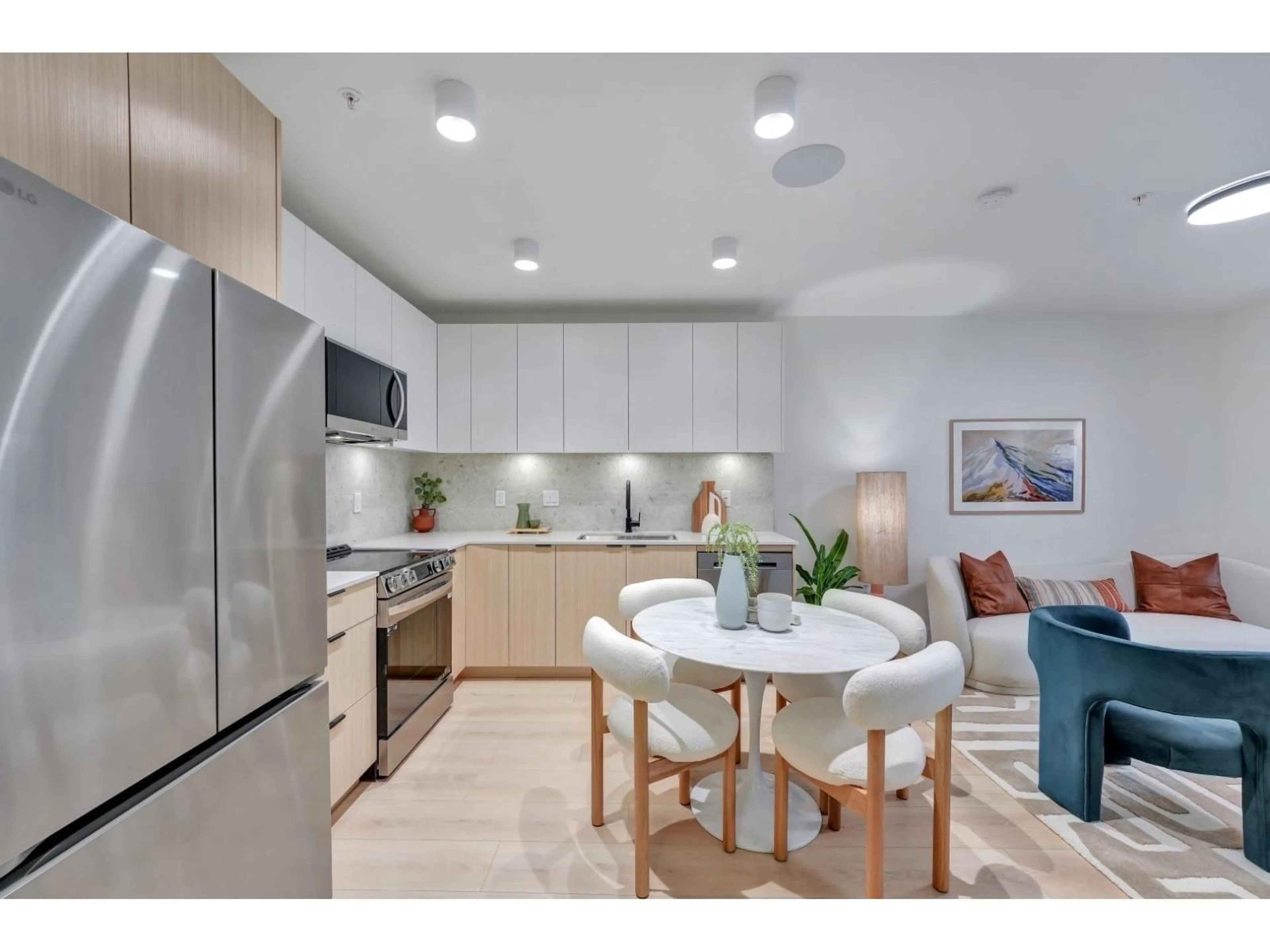 Open concept kitchen, ceramic/tile floor for B309 - 5360 204TH, Langley British Columbia V0V0V0