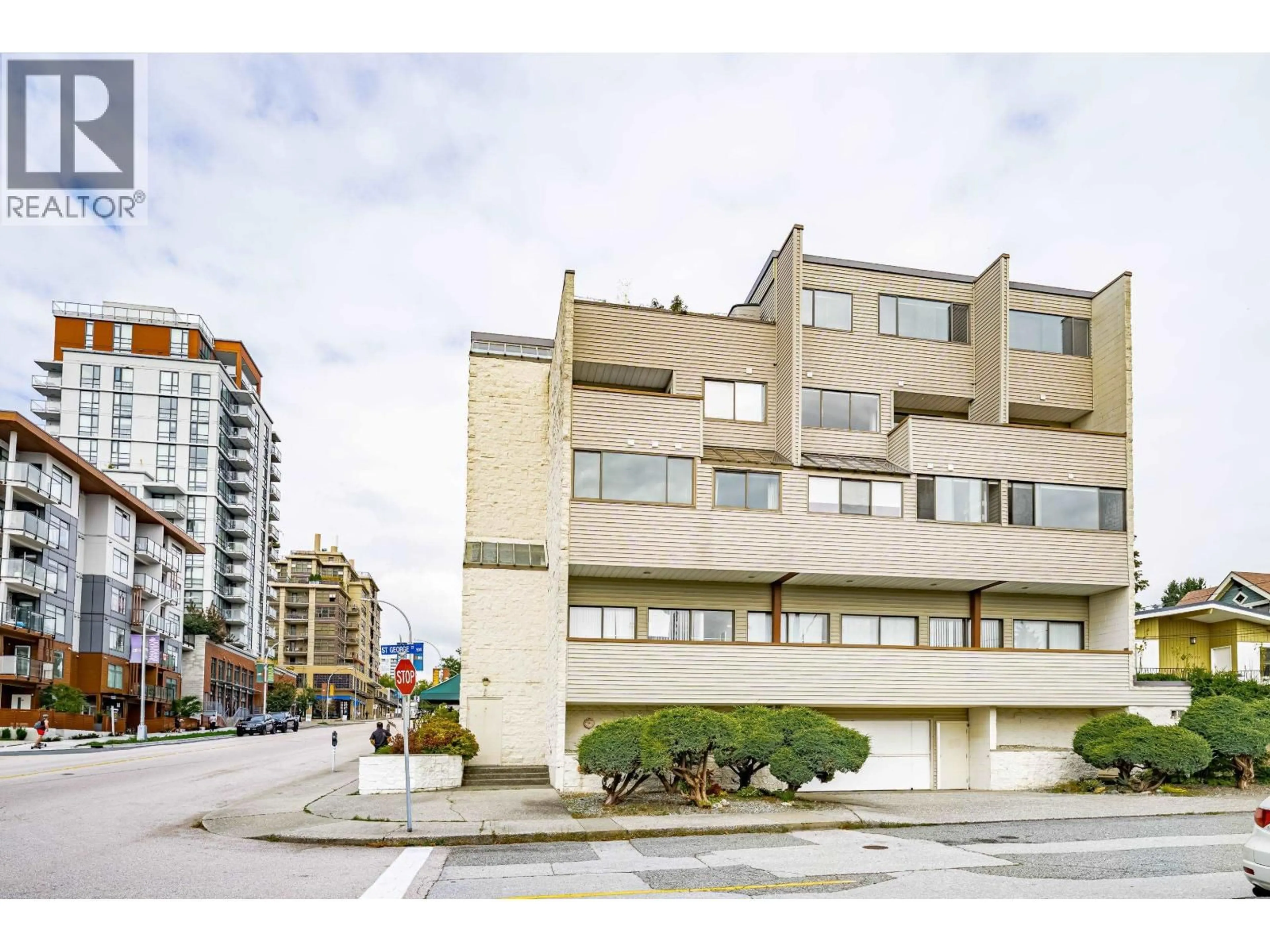 Unknown for 302 - 225 SIXTH STREET, New Westminster British Columbia V3L3A5