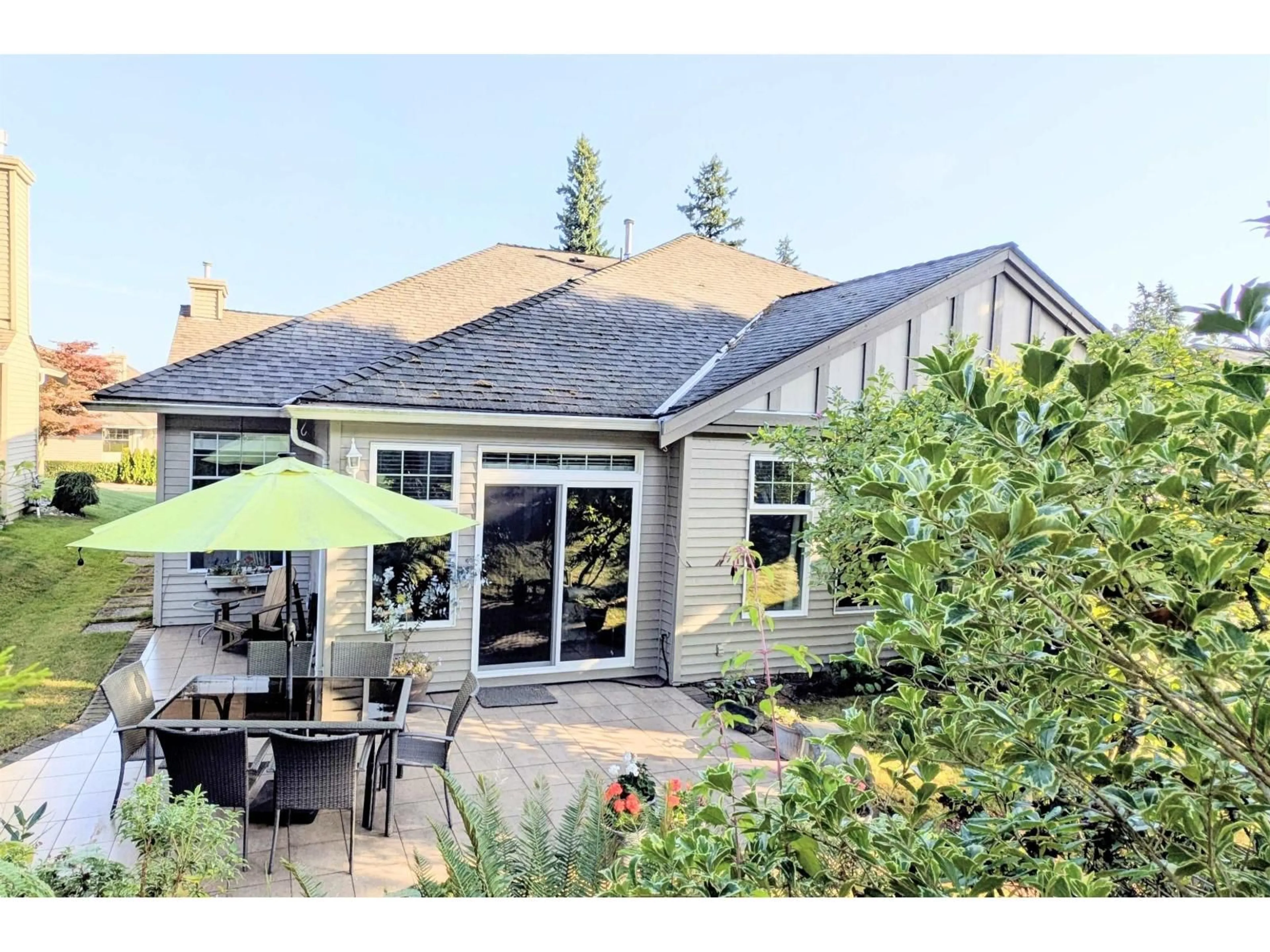 Patio, street for 72 - 2533 152, Surrey British Columbia V4P1N4