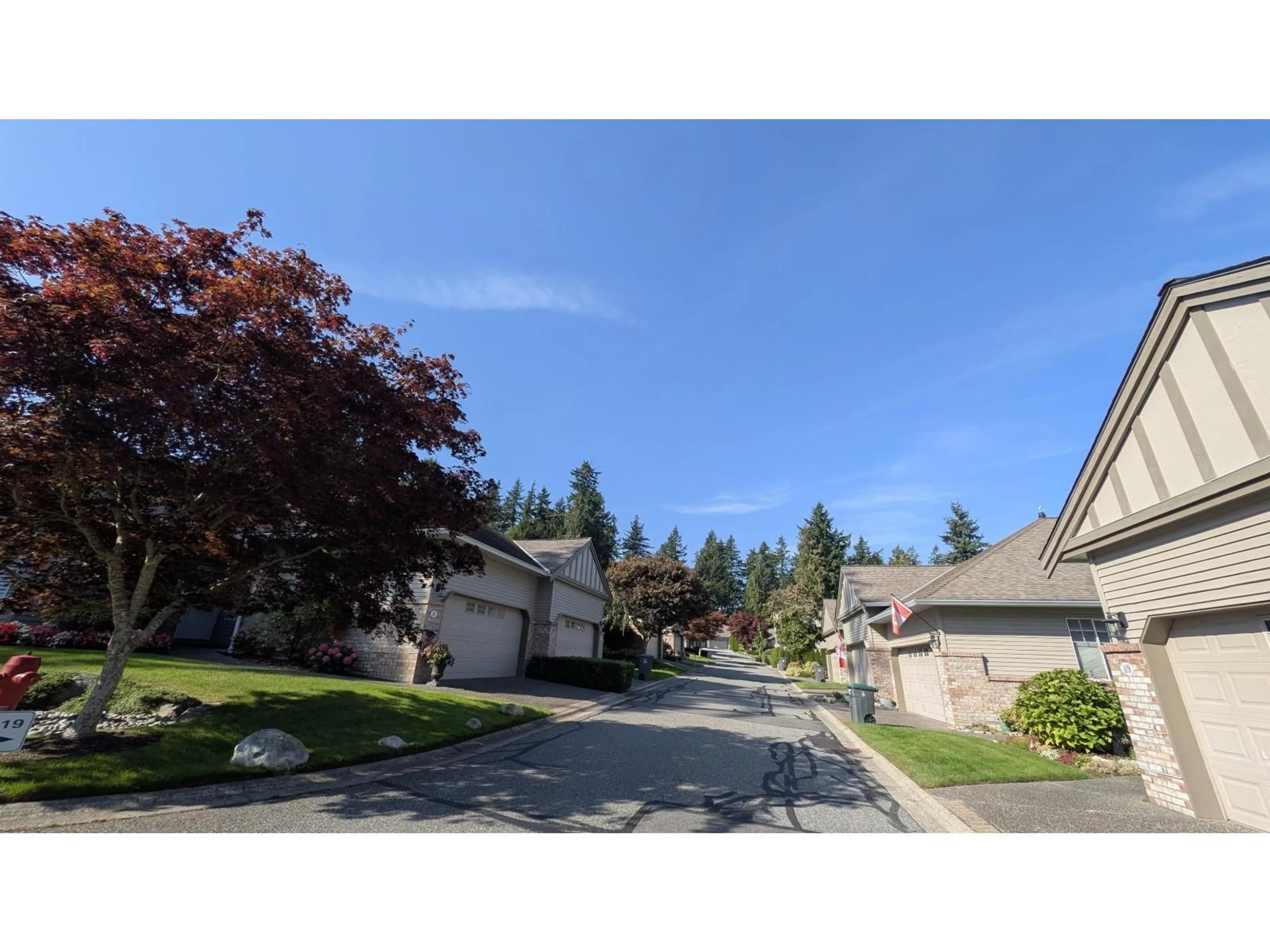 A pic from outside/outdoor area/front of a property/back of a property/a pic from drone, street for 72 - 2533 152, Surrey British Columbia V4P1N4