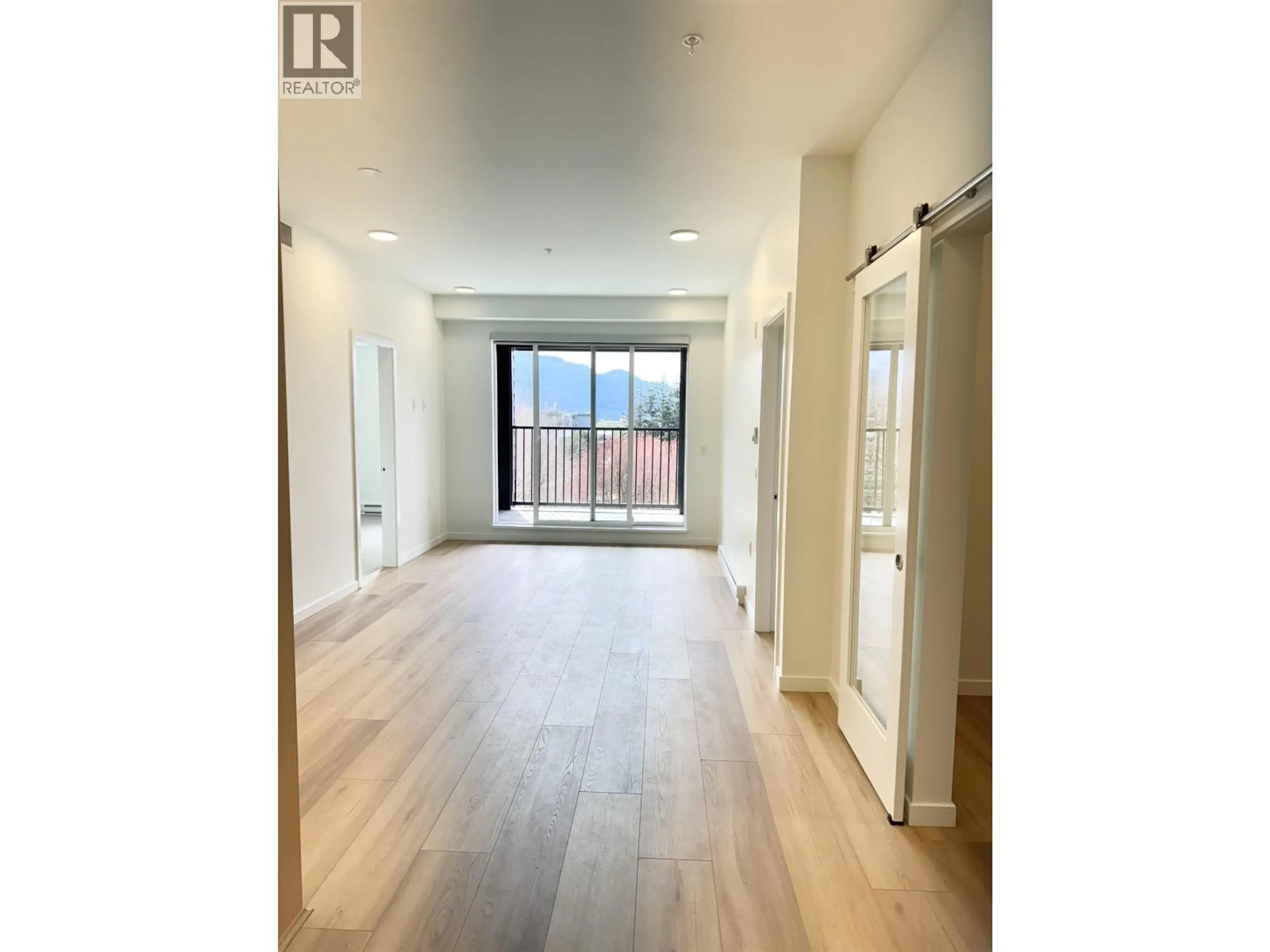 Indoor foyer for 602 - 37994 SECOND AVENUE, Squamish British Columbia V8B0C3