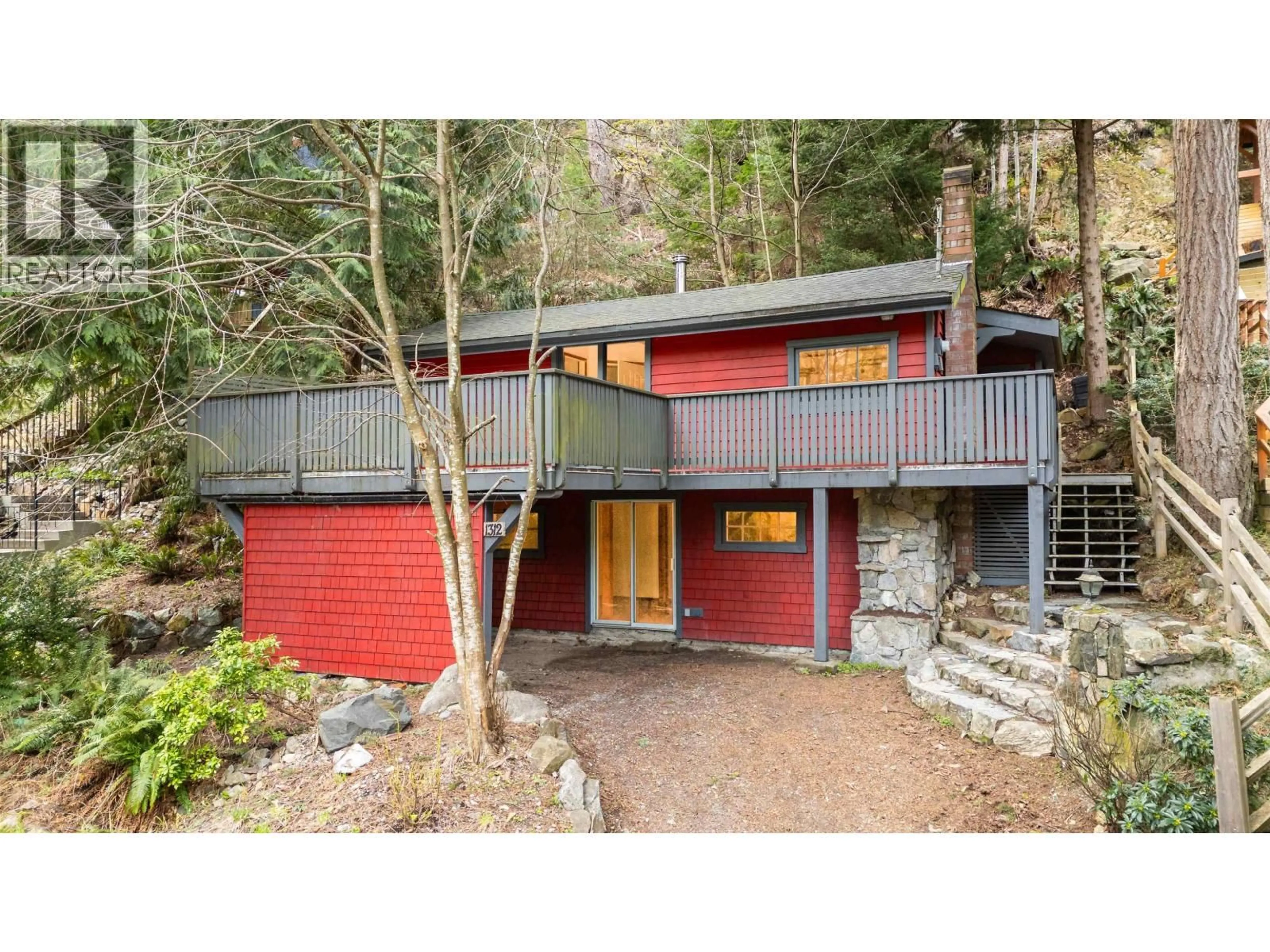 Home with vinyl exterior material, unknown for 1312 HILLCREST ROAD, Bowen Island British Columbia V0N1G1