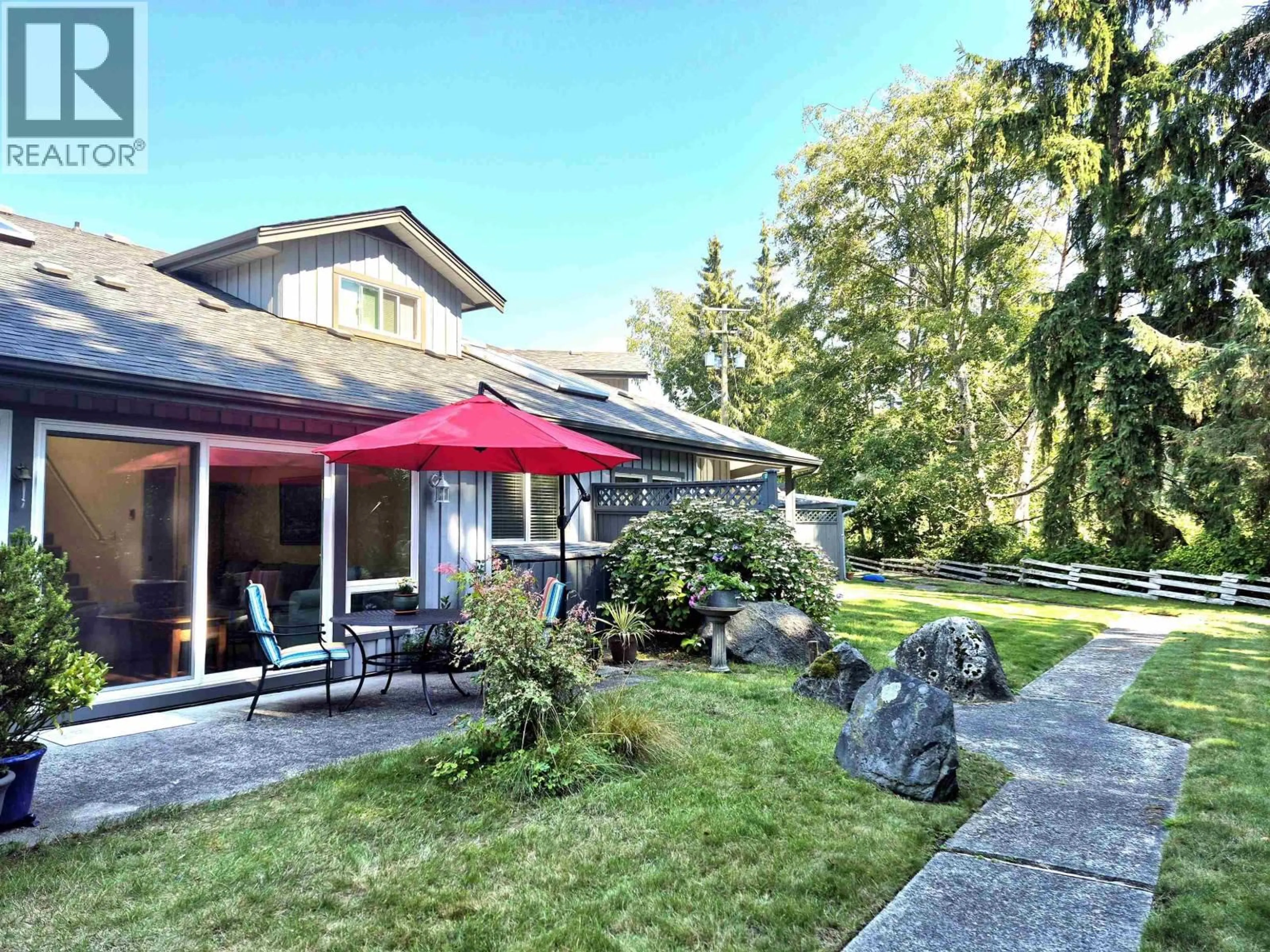 Patio, street for 12 - 5761 WHARF AVENUE, Sechelt British Columbia V0N3A0