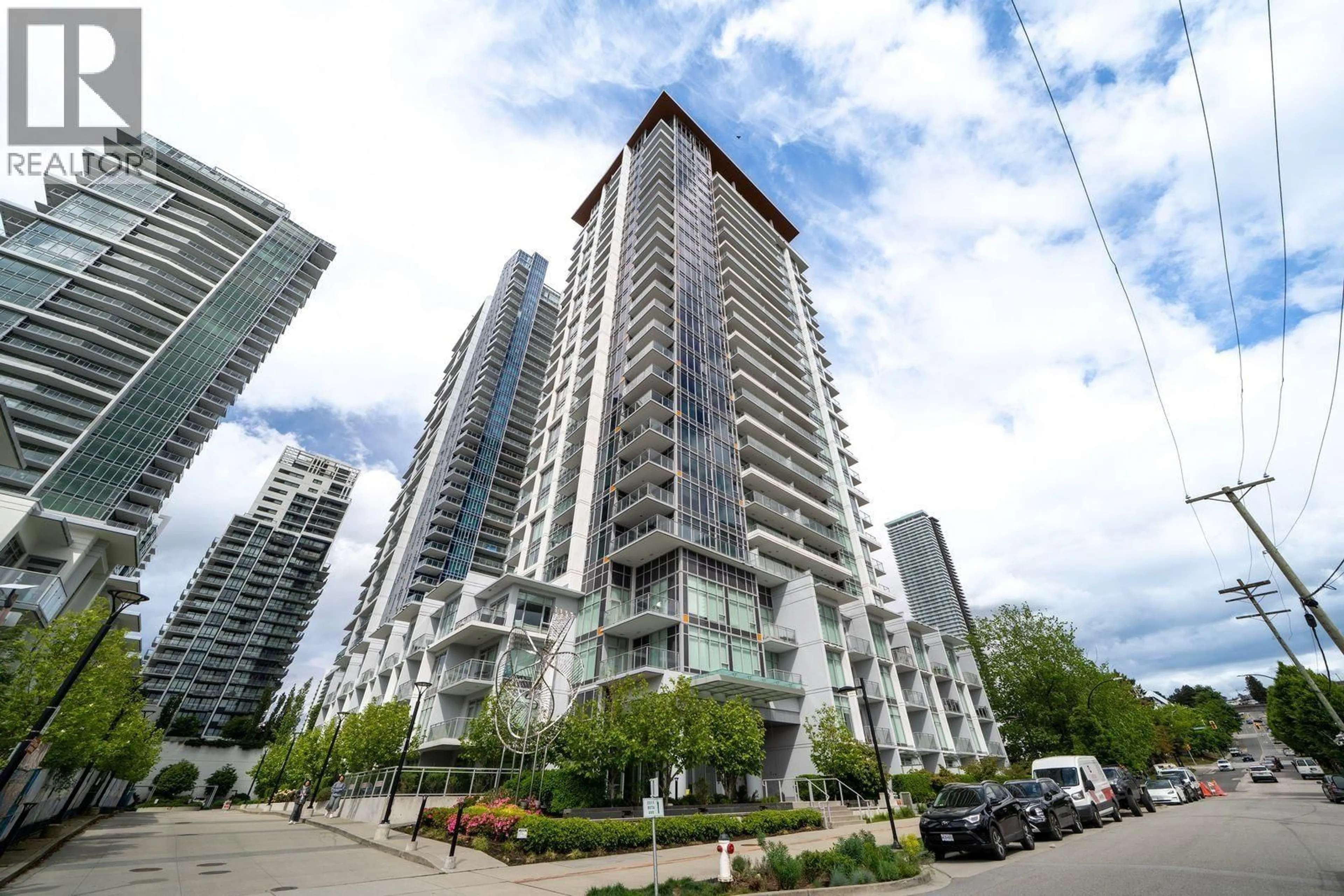Patio, unknown for 1002 - 2351 BETA AVENUE, Burnaby British Columbia V5C0M2