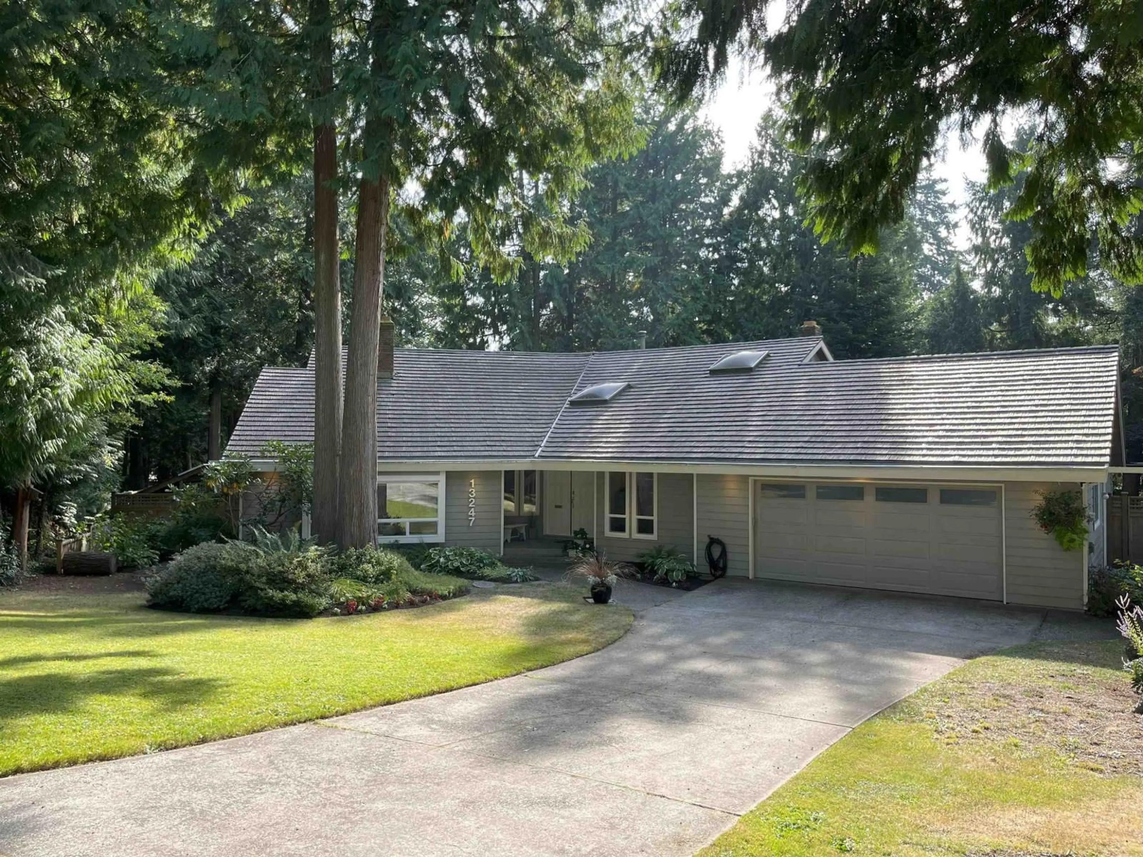 Home with vinyl exterior material, street for 13247 17A, Surrey British Columbia V4A6R9