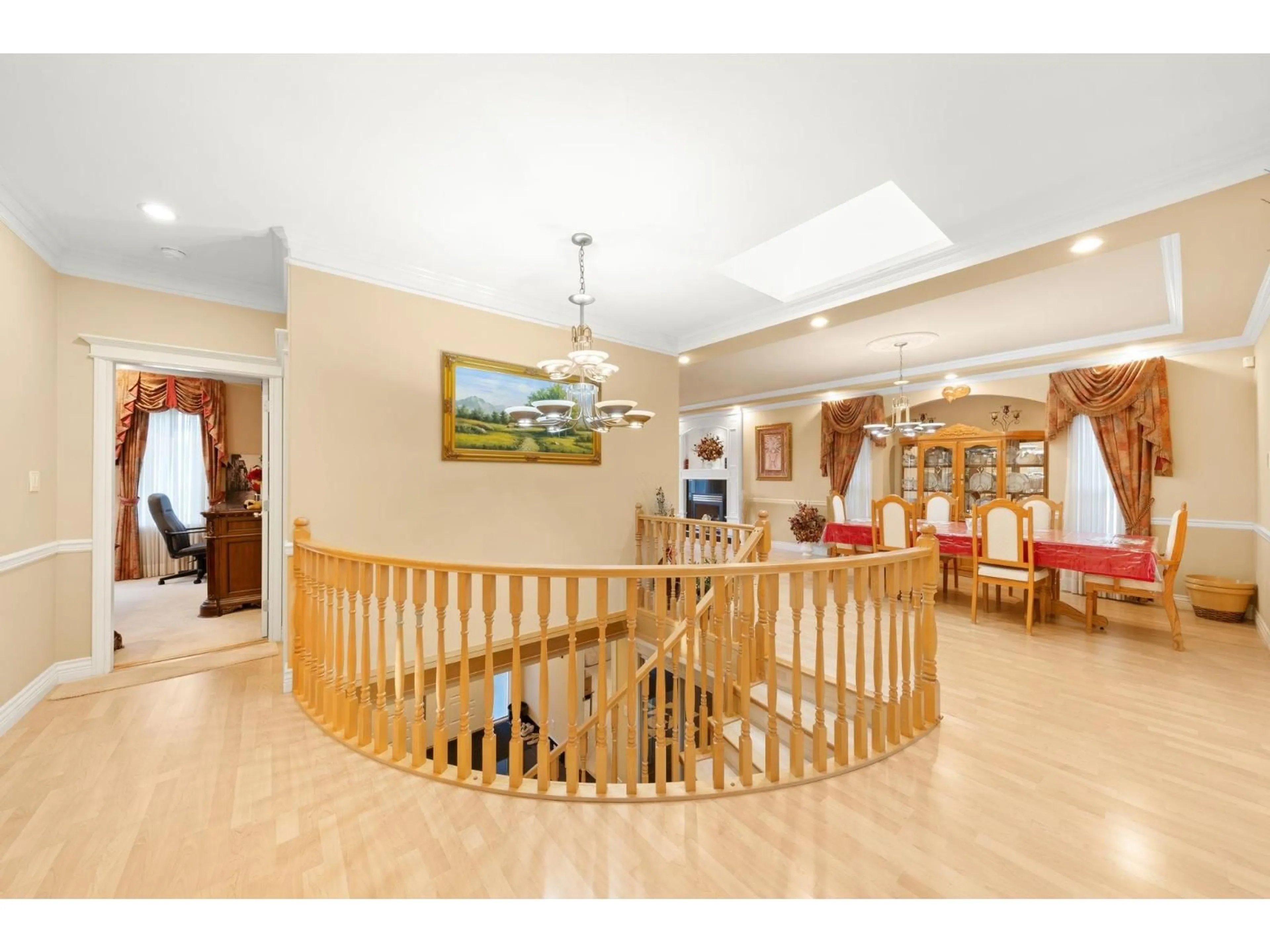 Indoor foyer for 12336 IONA, Surrey British Columbia V3V6P6