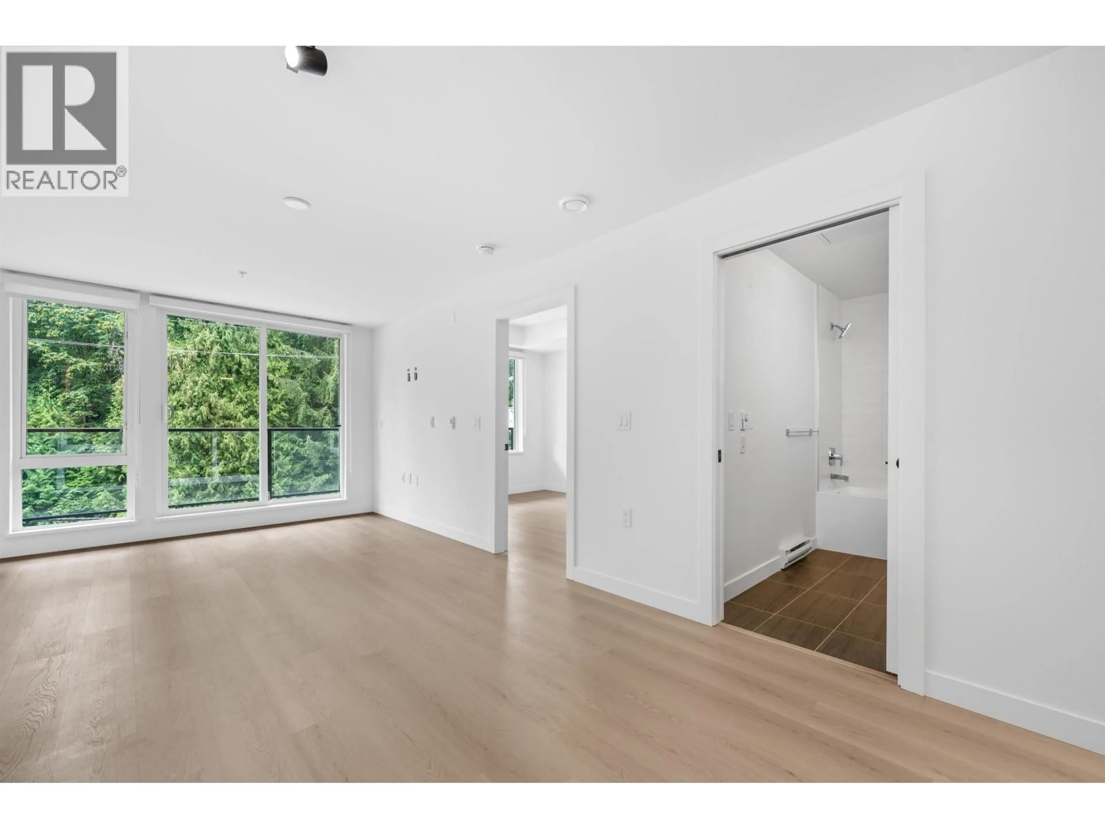 Unknown for 402 - 1100 CLARKE ROAD, Port Moody British Columbia V3H0N3