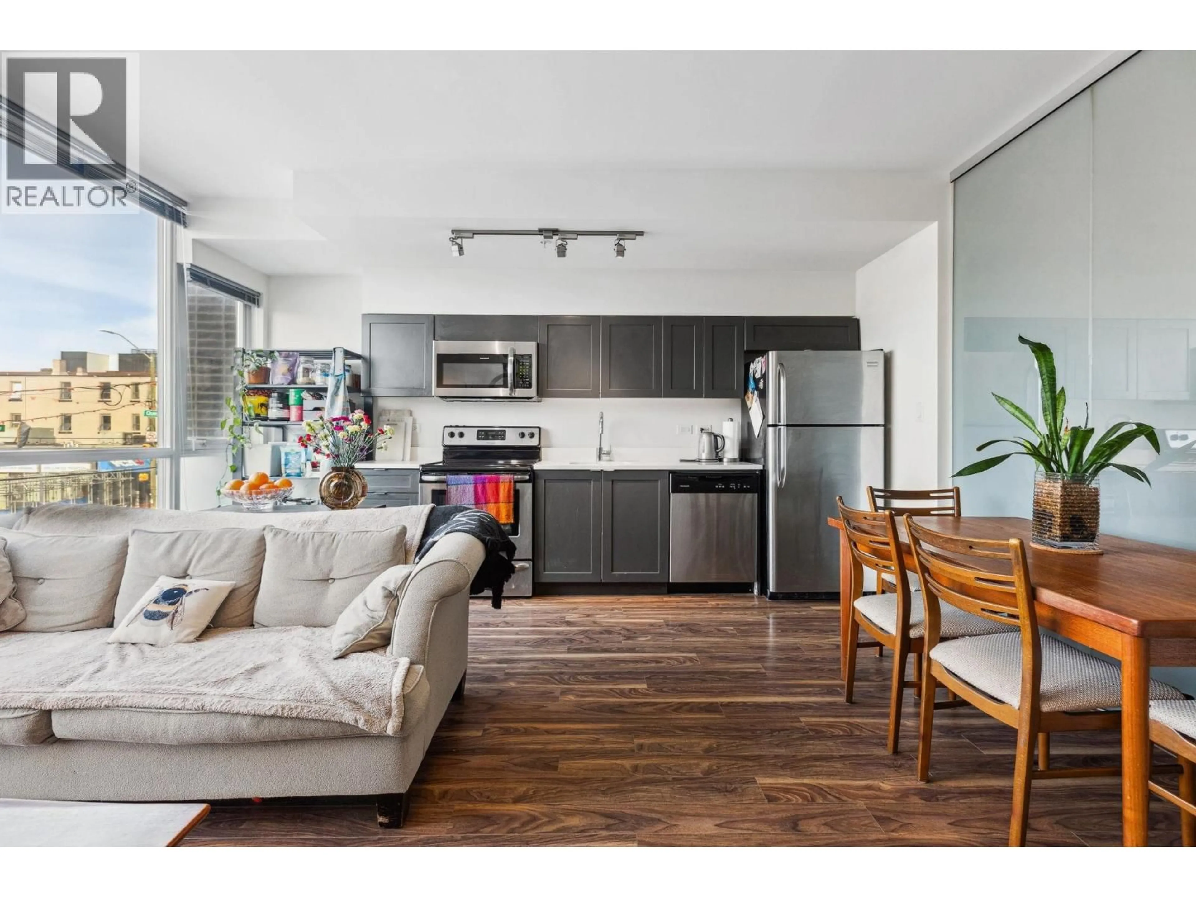 Open concept kitchen, unknown for 213 - 2511 QUEBEC STREET, Vancouver British Columbia V5T0B6