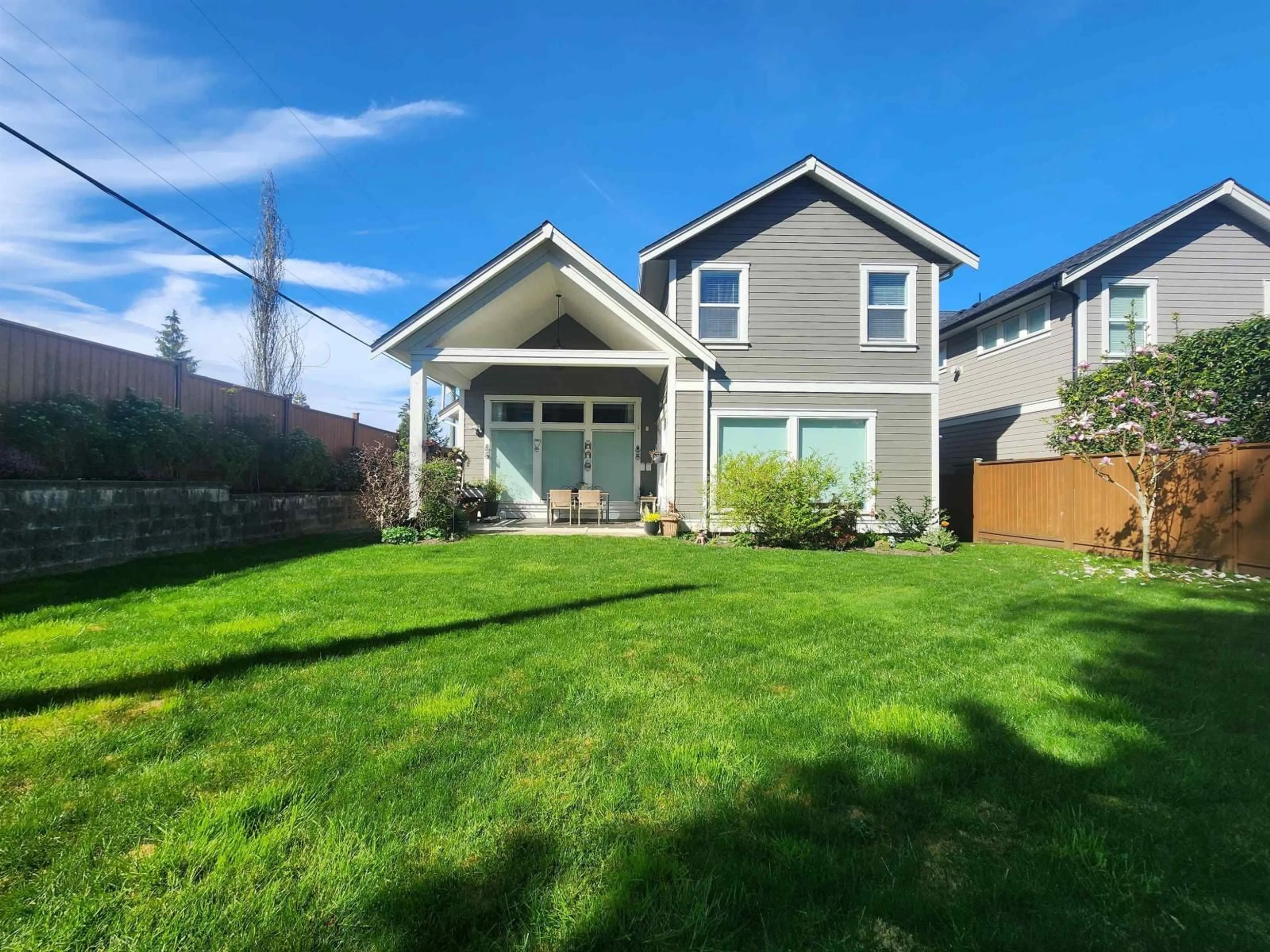 Home with vinyl exterior material, unknown for 16412 26B, Surrey British Columbia V3S0E2