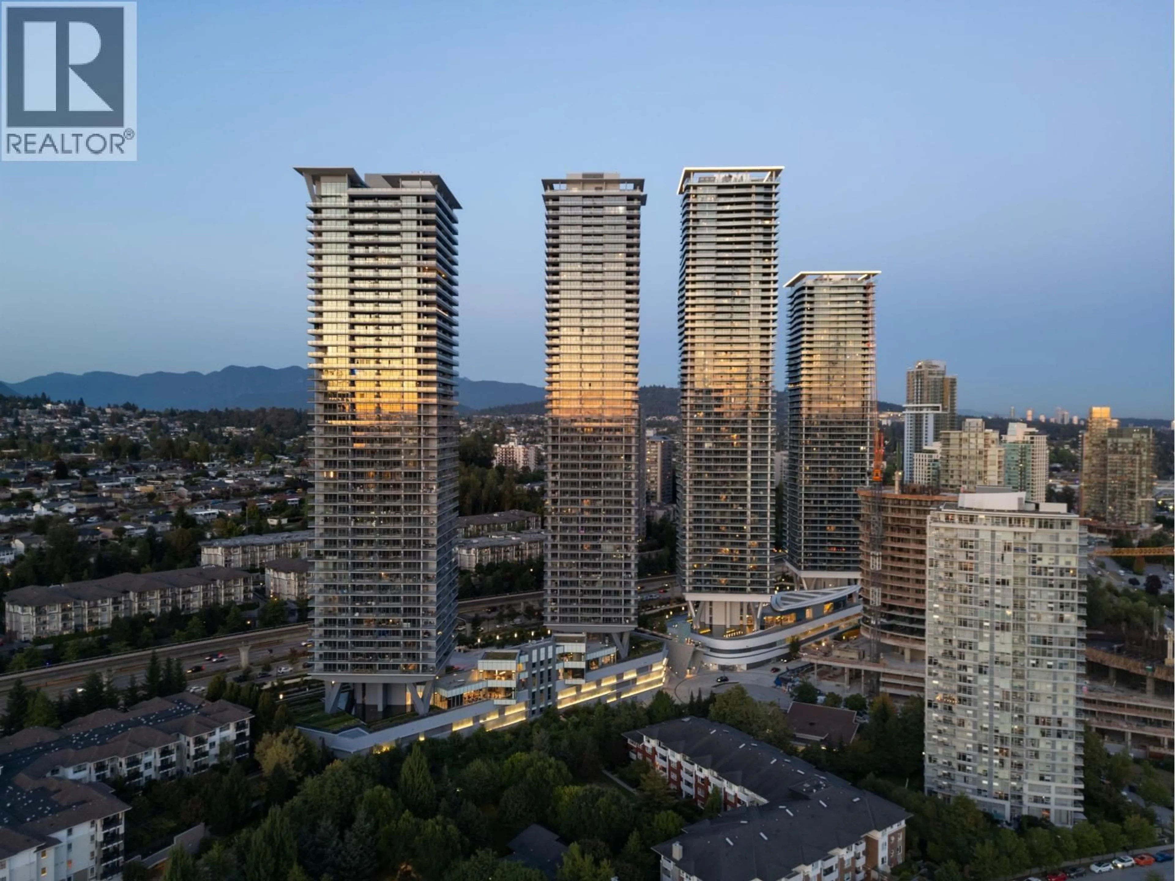 A pic from outside/outdoor area/front of a property/back of a property/a pic from drone, city buildings view from balcony for 3808 - 4720 LOUGHEED HIGHWAY, Burnaby British Columbia V5C0M8