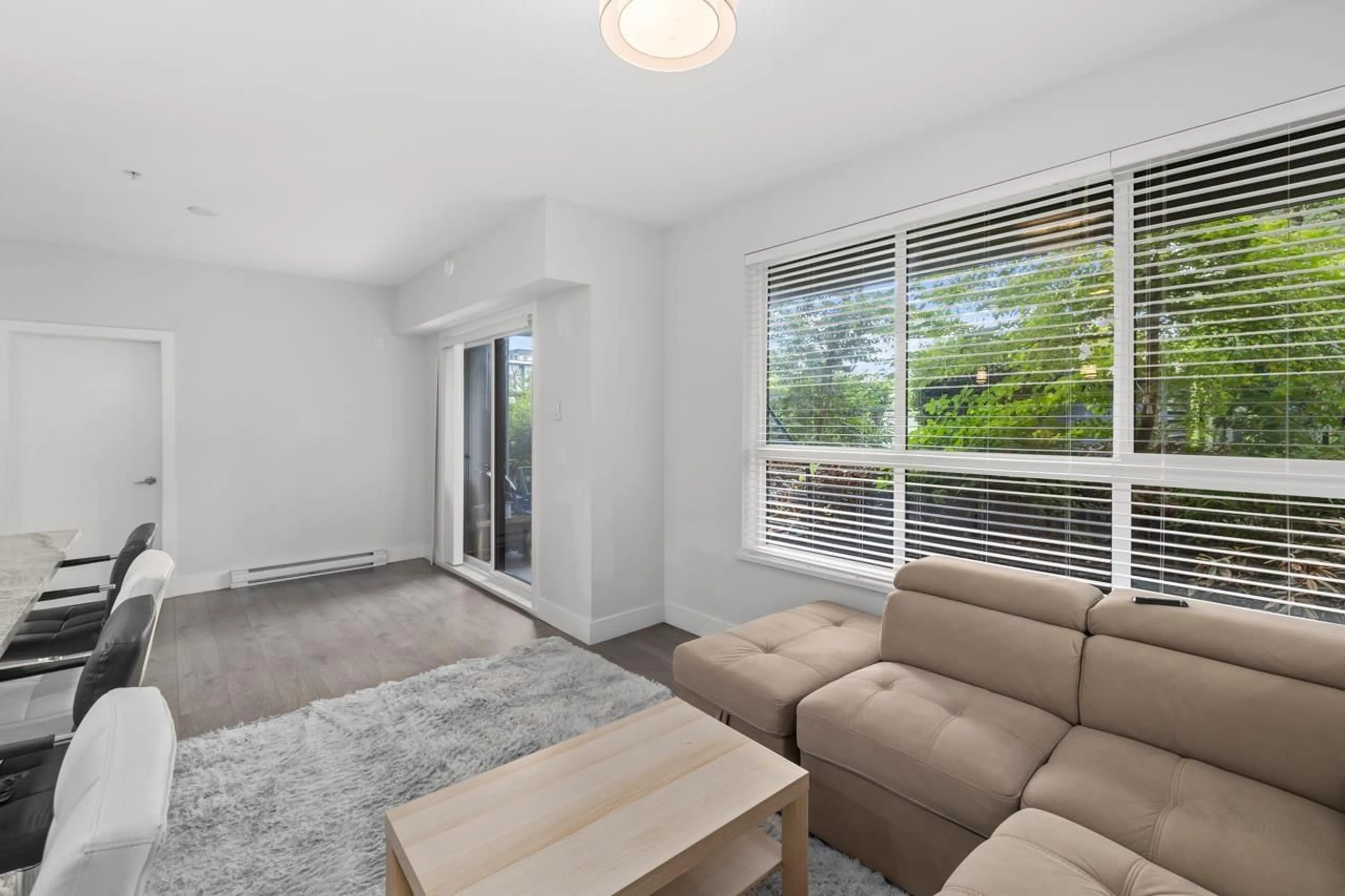 Living room with furniture, unknown for 112 - 5485 BRYDON, Langley British Columbia V3A4A3