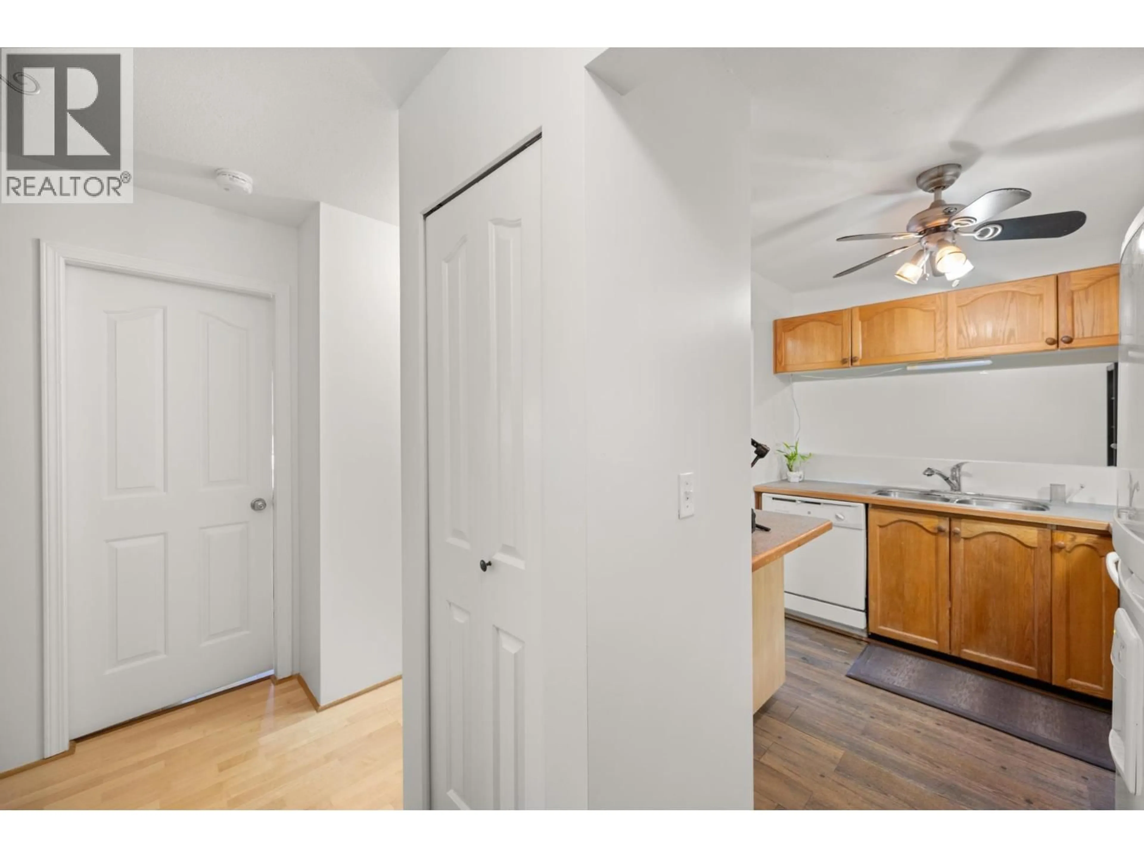 Standard kitchen, unknown for 207 - 1171 PIPELINE ROAD, Coquitlam British Columbia V3B4R9