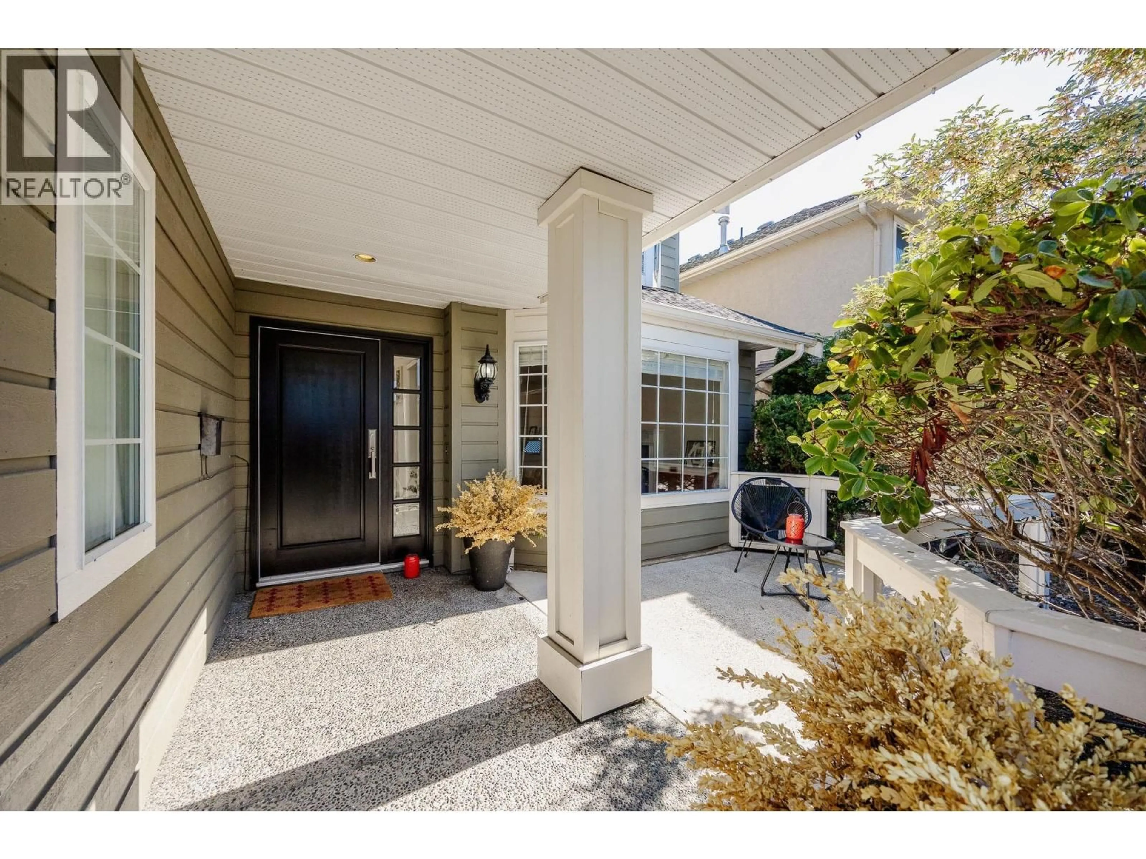 Indoor entryway for 4512 62 STREET, Delta British Columbia V4K3L7