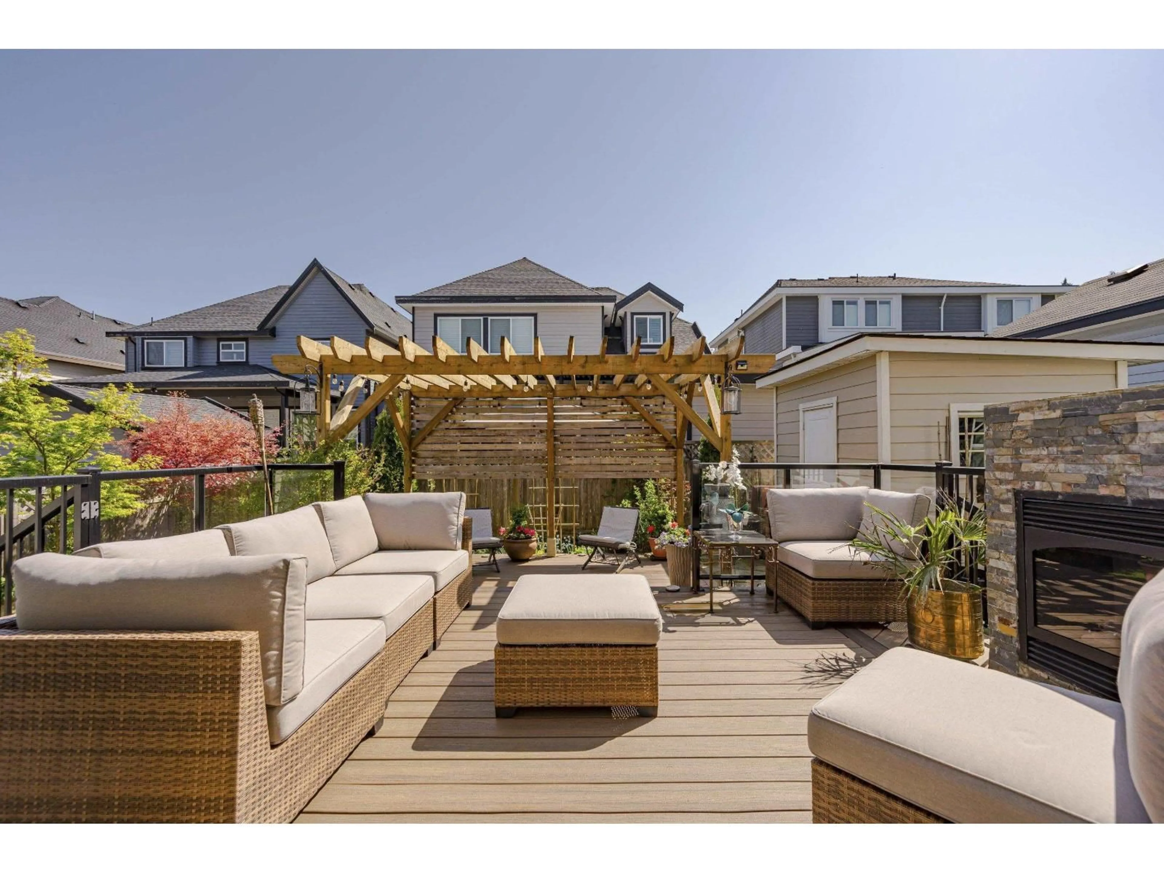 Patio, unknown for 5876 139A, Surrey British Columbia V3X0G7