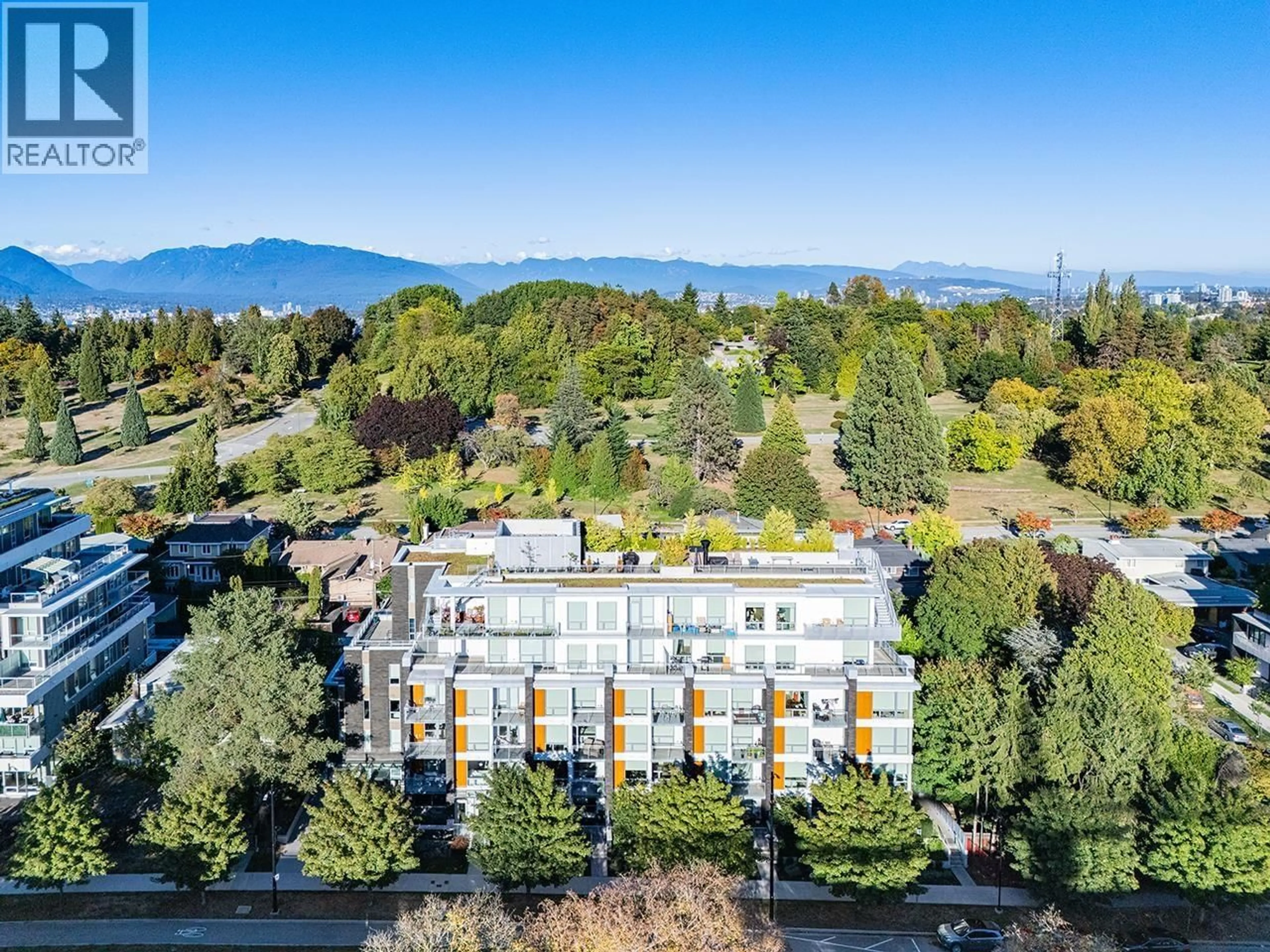 A pic from outside/outdoor area/front of a property/back of a property/a pic from drone, unknown for 104 - 5058 CAMBIE STREET, Vancouver British Columbia V5Z2Z5