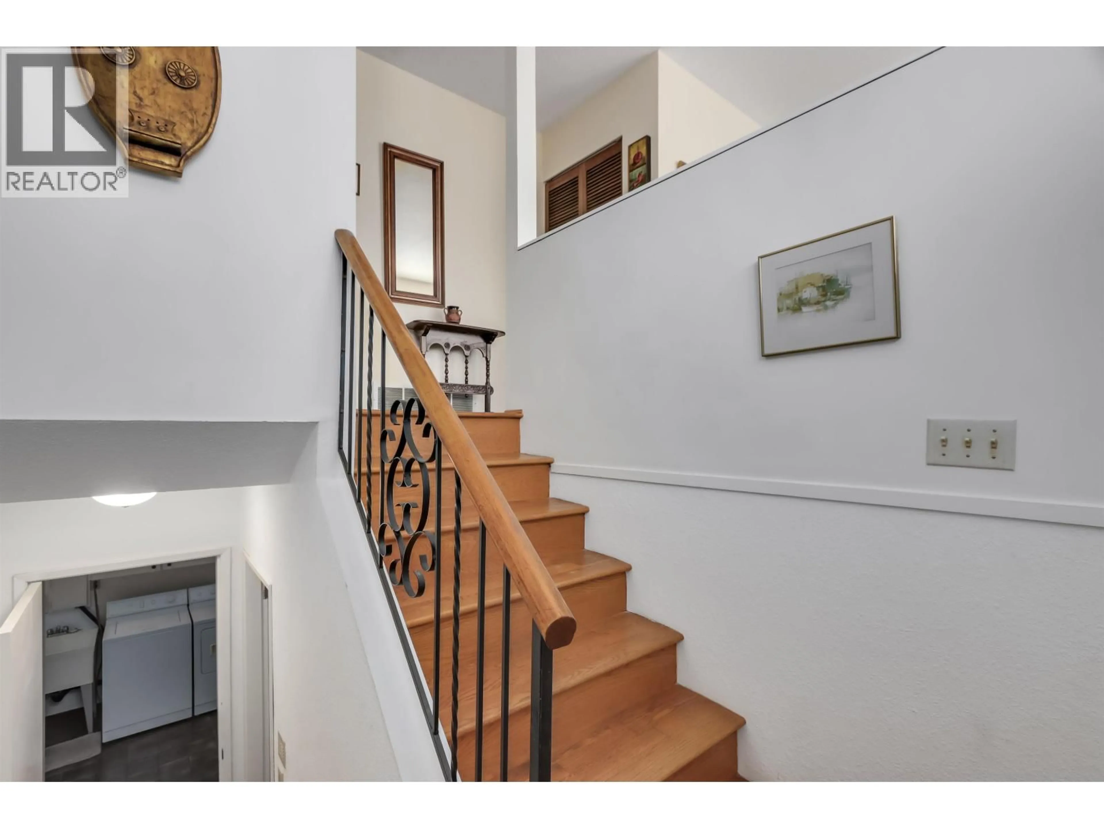 Unknown for 2141 DAUPHIN PLACE, Burnaby British Columbia V5B4G8