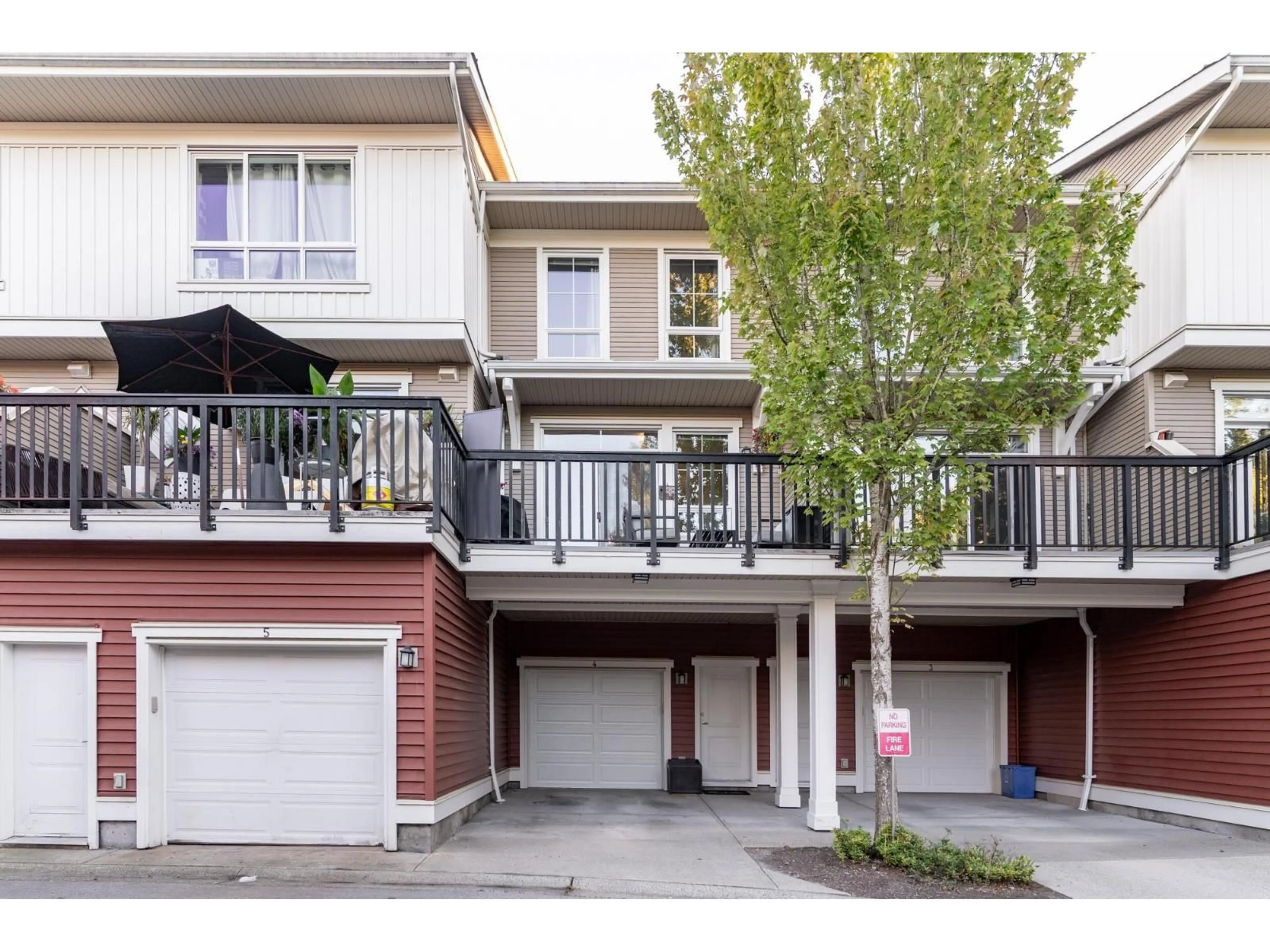 Patio, street for 4 - 19505 68A, Surrey British Columbia V4N6K3