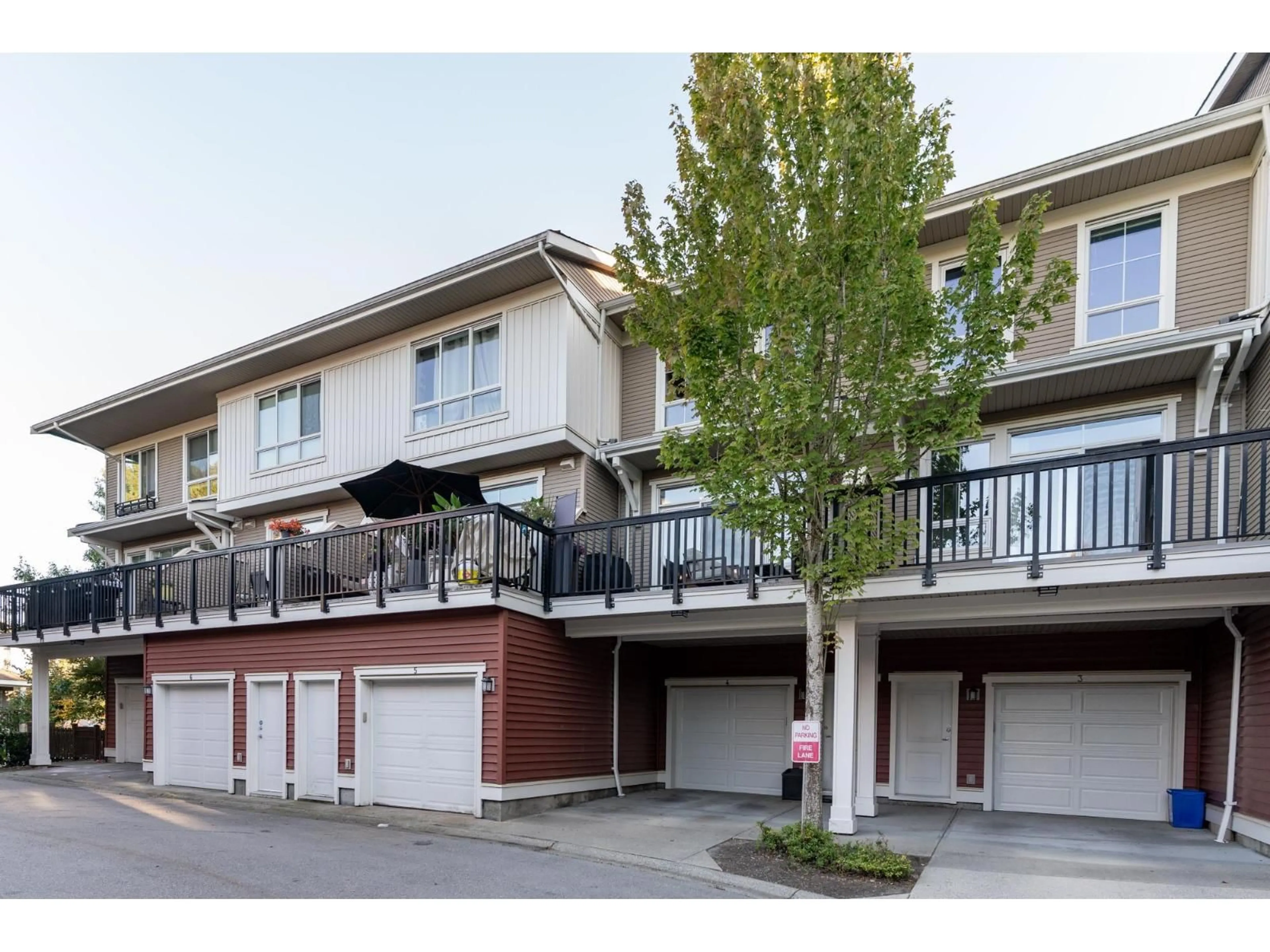 Unknown for 4 - 19505 68A, Surrey British Columbia V4N6K3