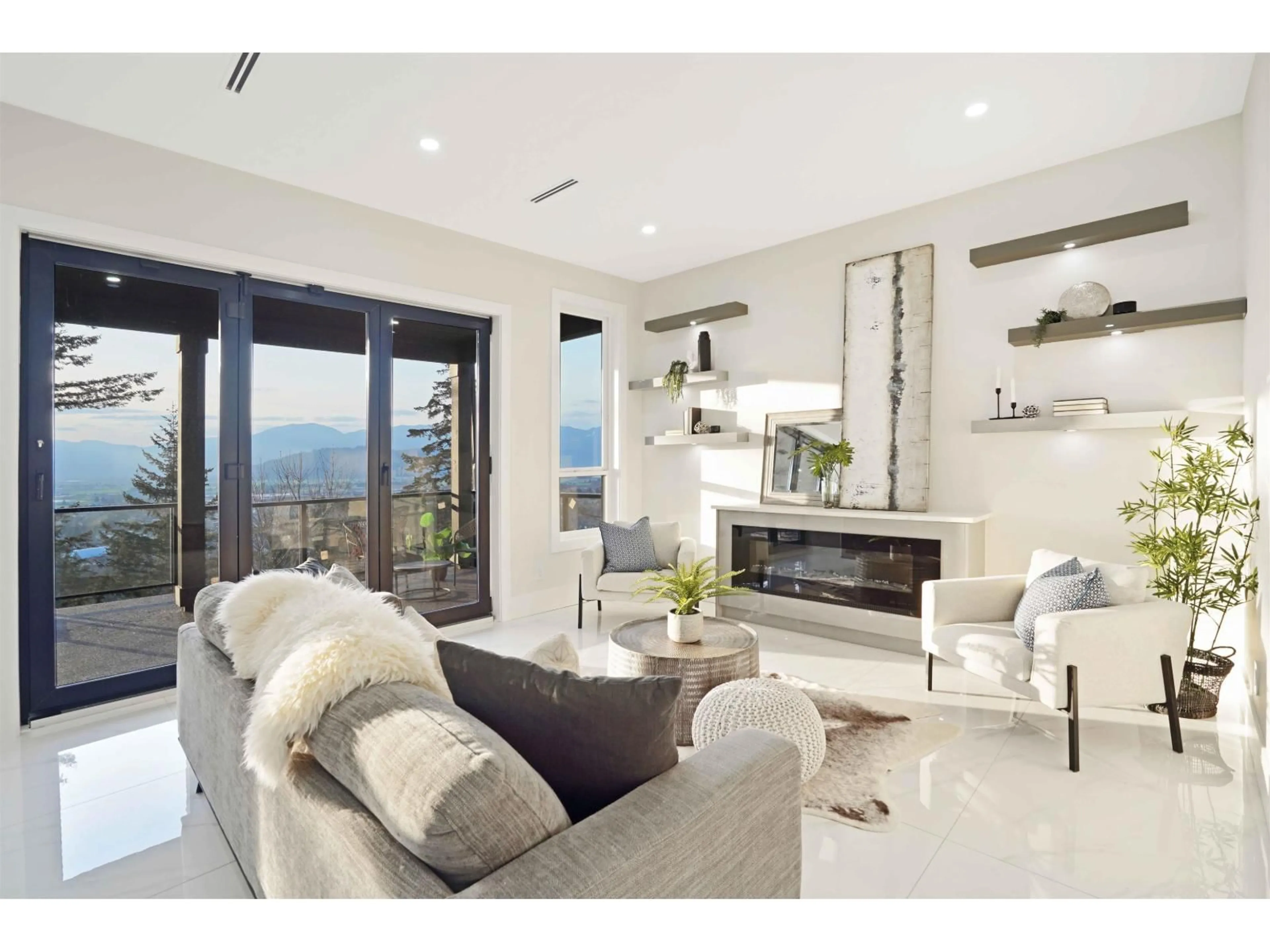 Living room with furniture, ceramic/tile floor for 46062 CRESTVIEW DRIVE, Chilliwack British Columbia V2R6G4