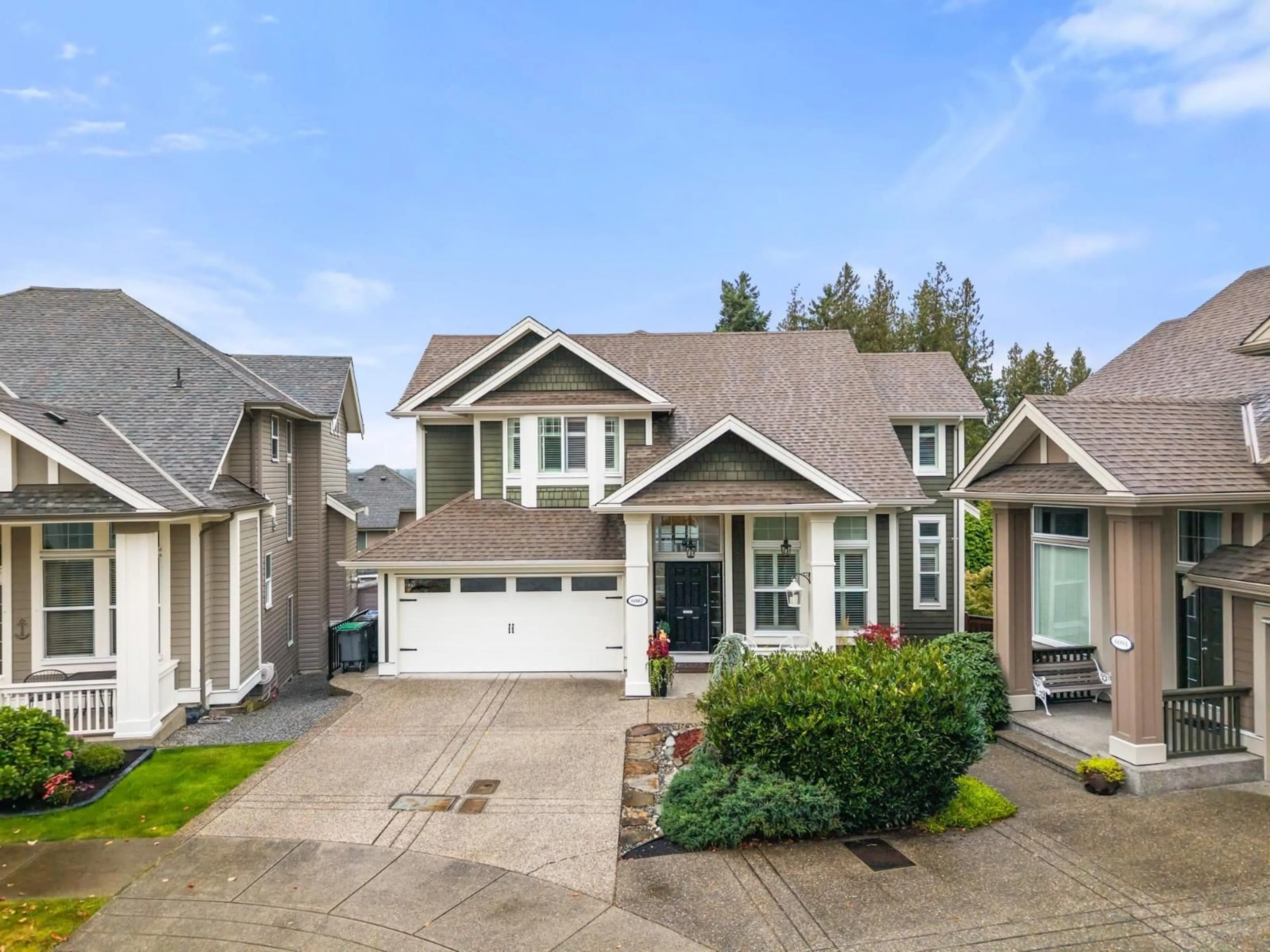 Home with vinyl exterior material, street for 6087 163A, Surrey British Columbia V3S2H7