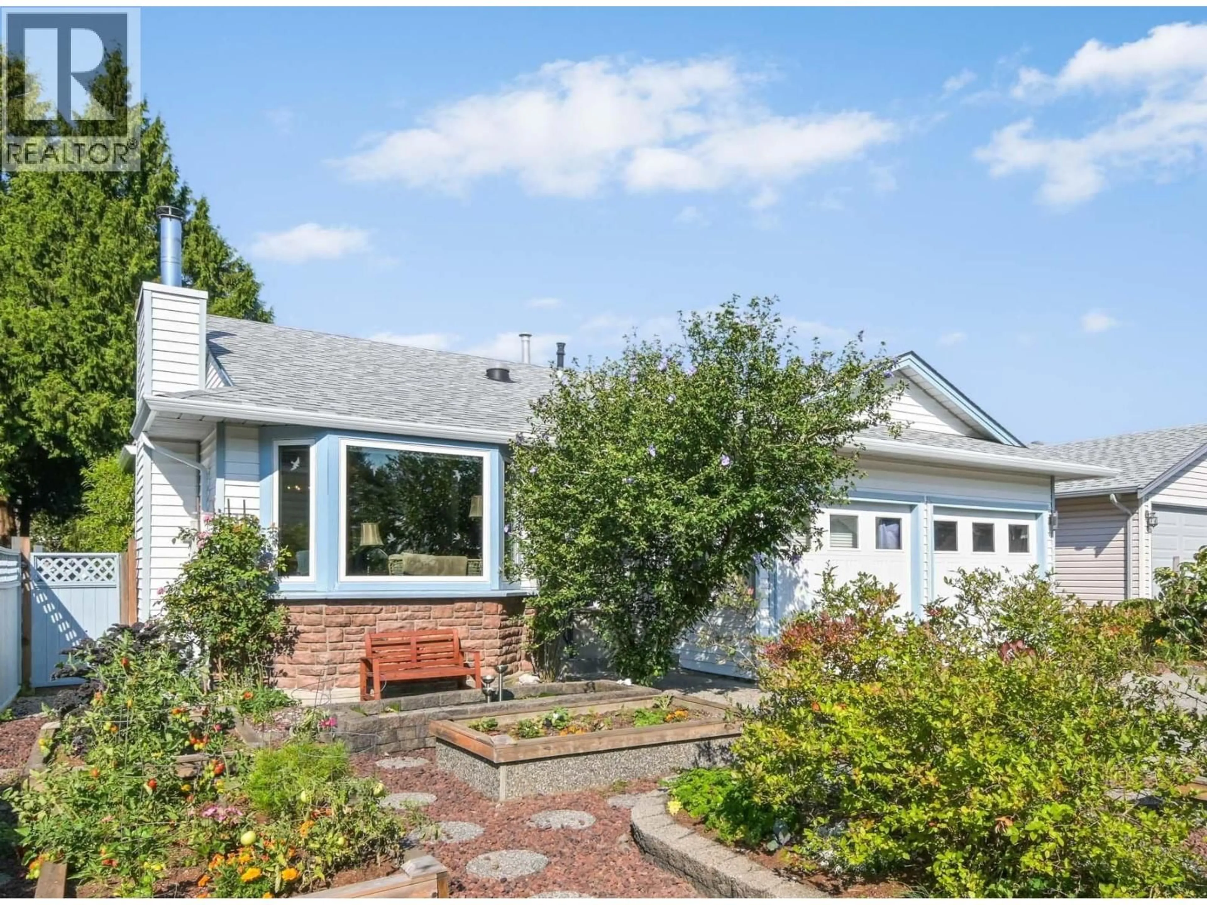 Home with vinyl exterior material, unknown for 12201 IRVING STREET, Maple Ridge British Columbia V2X9S2