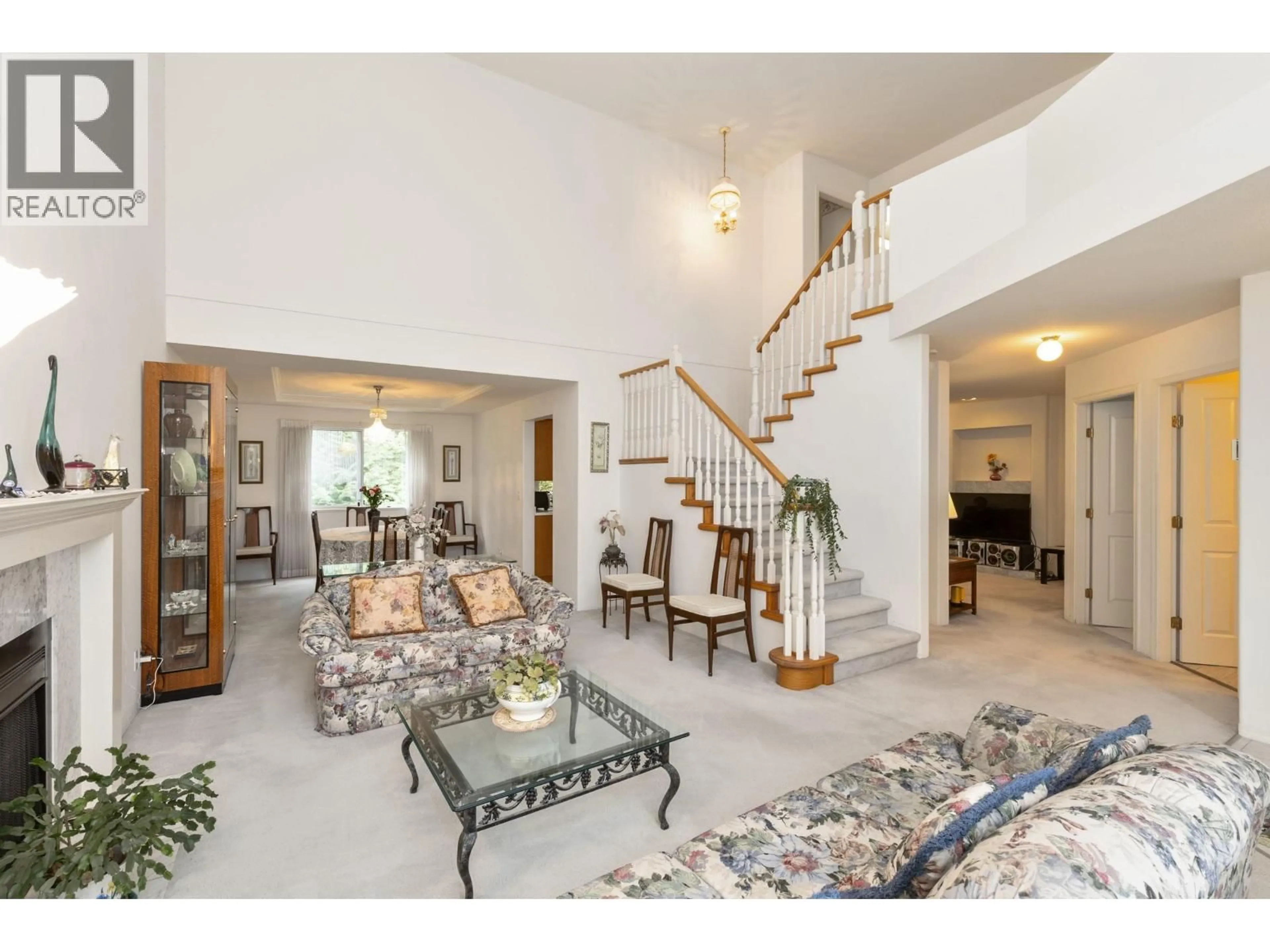 Indoor foyer for 1552 TANGLEWOOD LANE, Coquitlam British Columbia V3E2V5