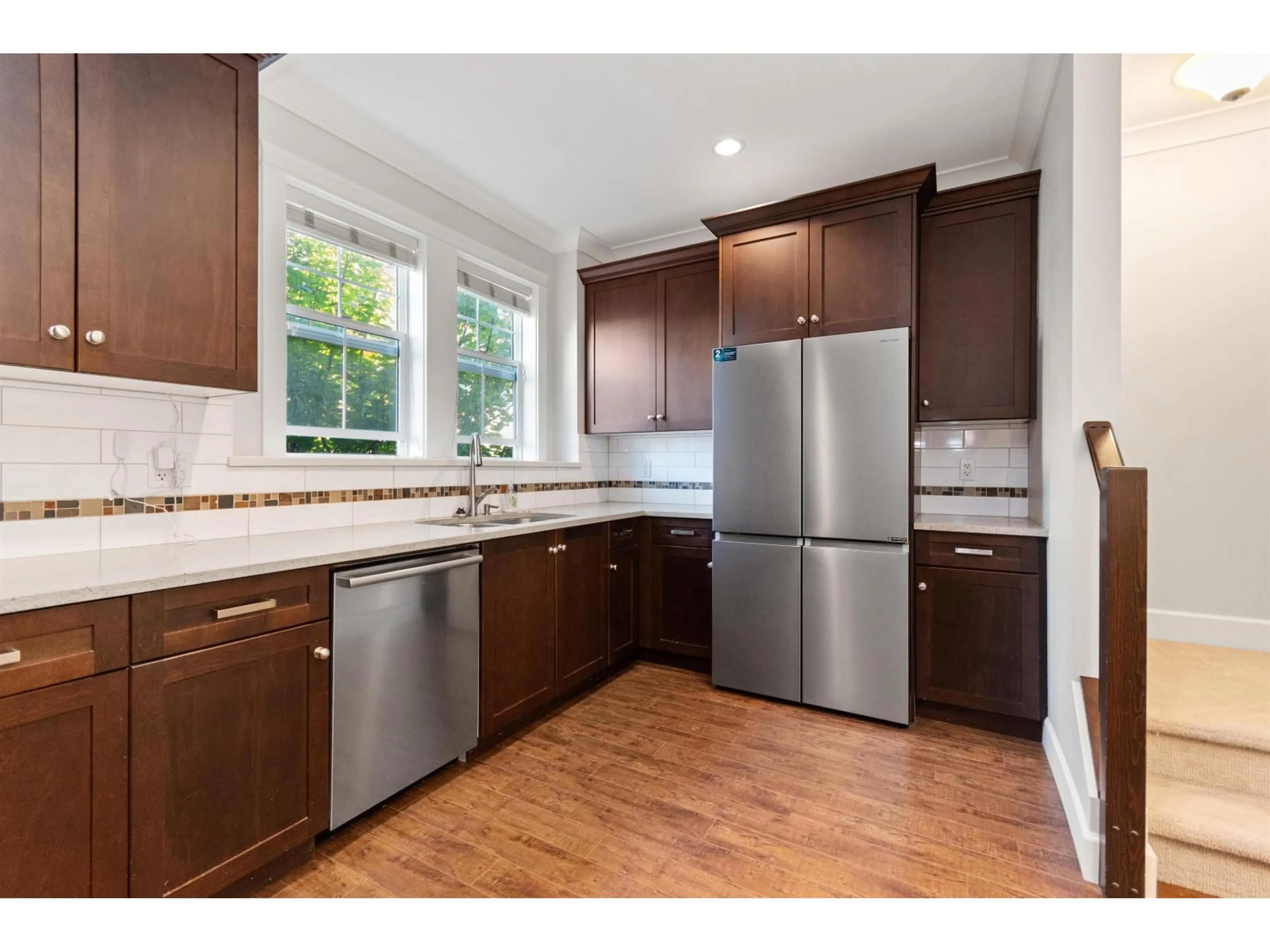 Standard kitchen, wood/laminate floor for 17 - 45290 SOOWAHLIE CRESCENT, Chilliwack British Columbia V2R0S6